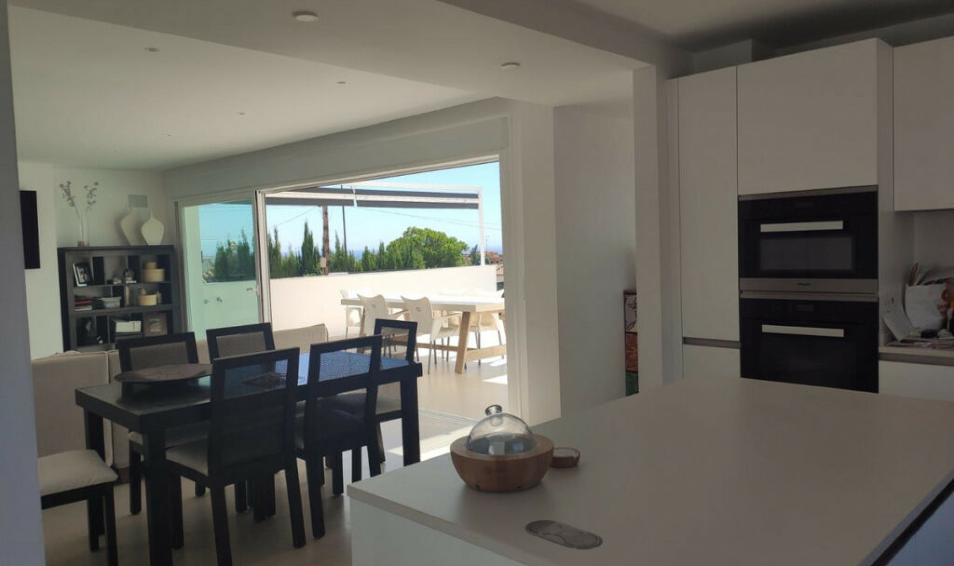Resale - House -
Estepona
