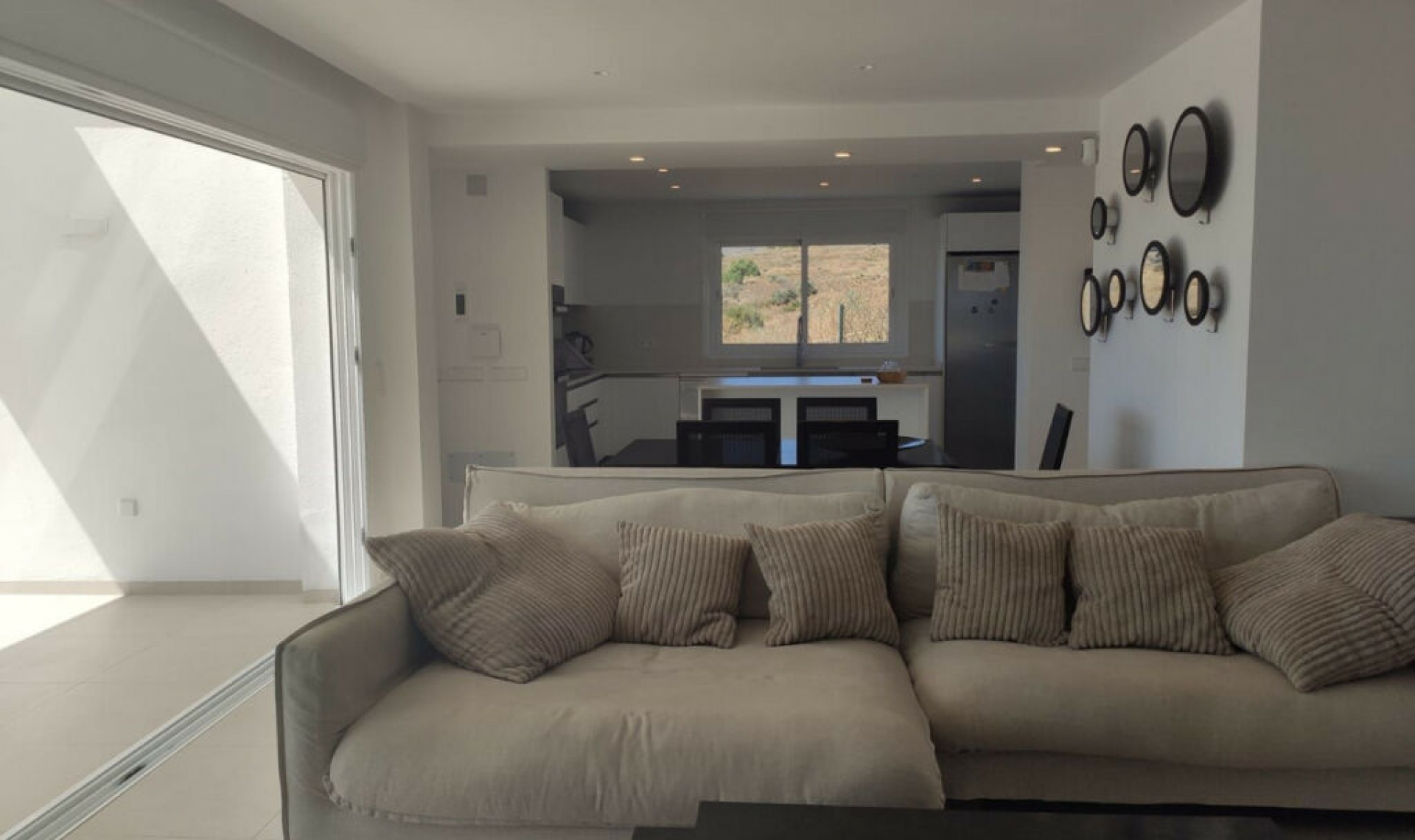 Resale - House -
Estepona