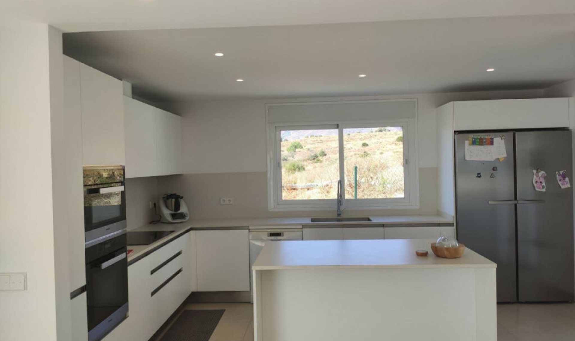 Resale - House -
Estepona