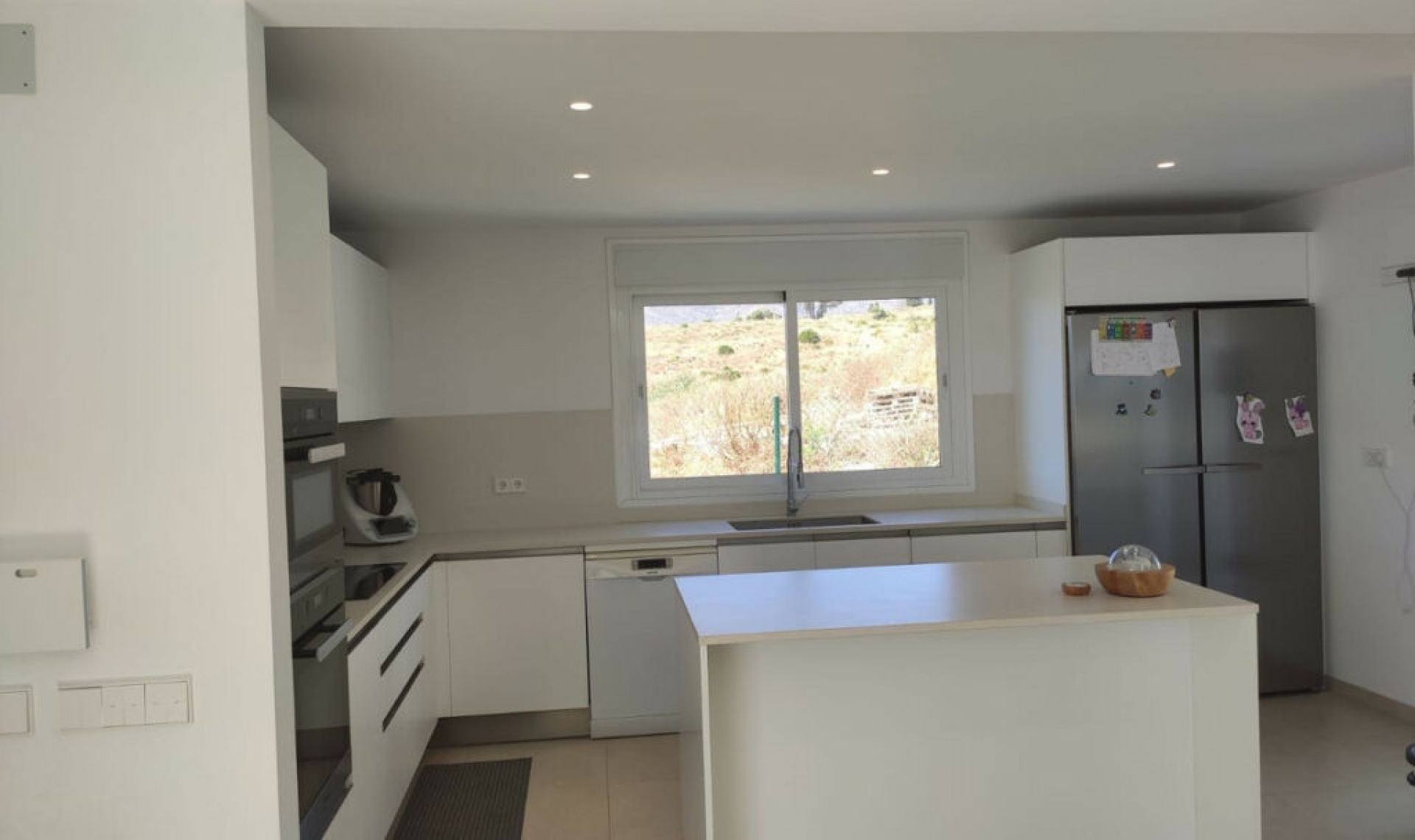 Resale - House -
Estepona