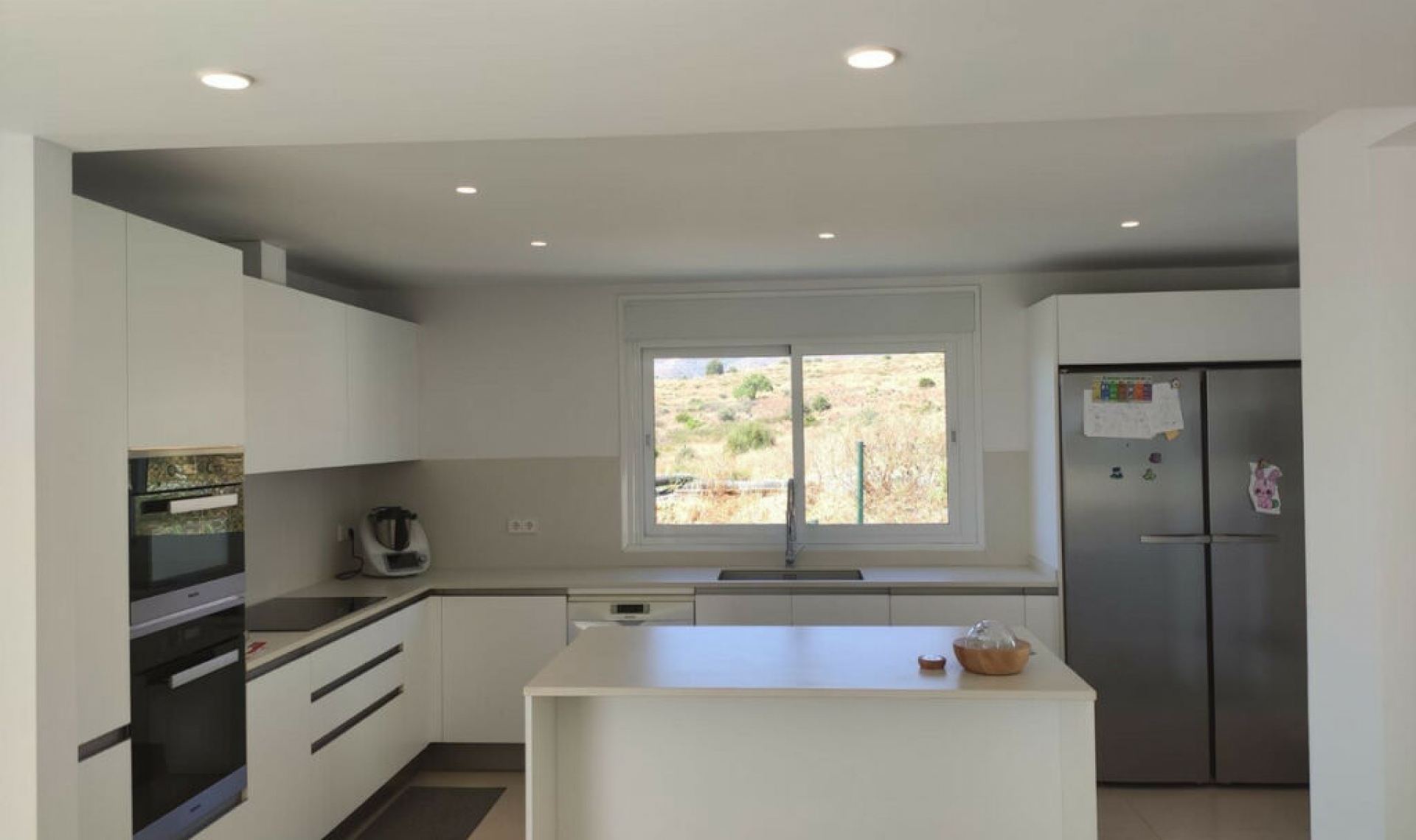 Resale - House -
Estepona