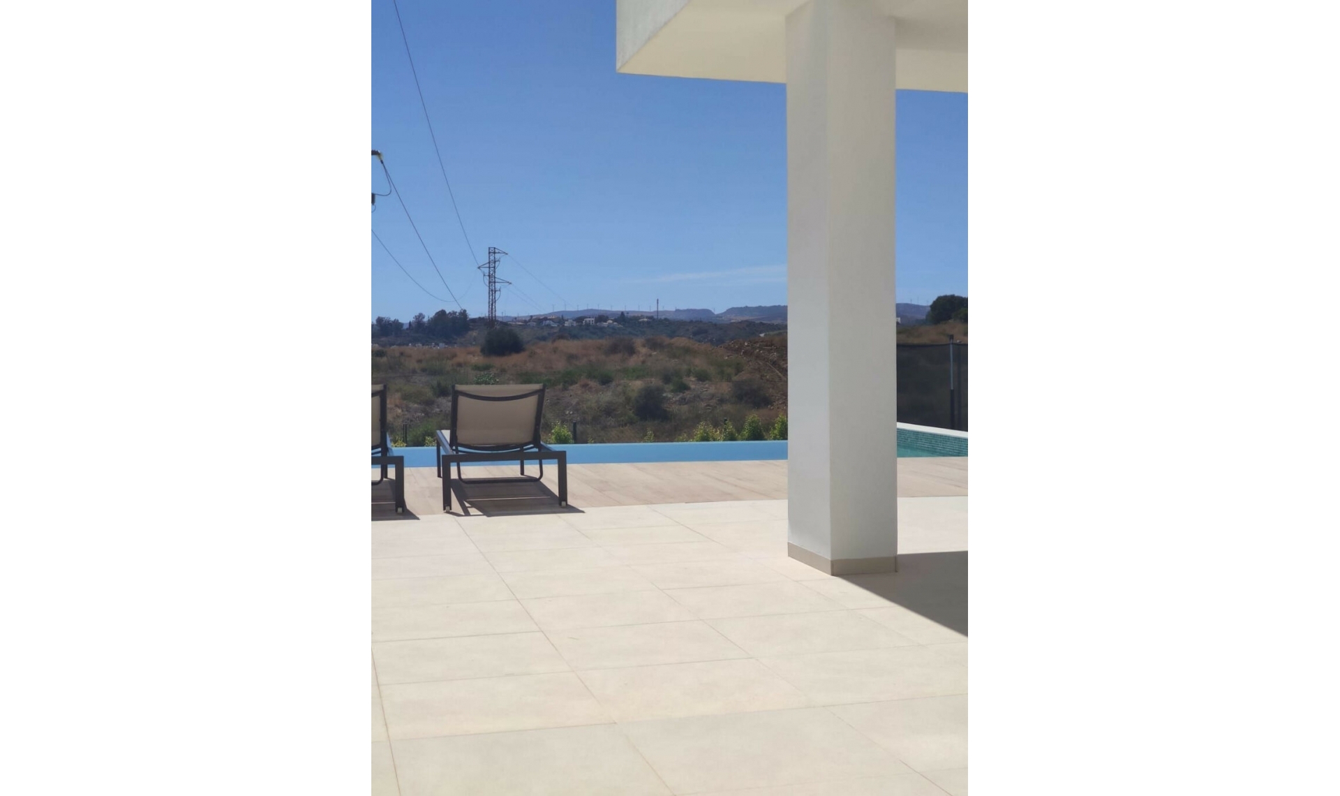 Resale - House -
Estepona