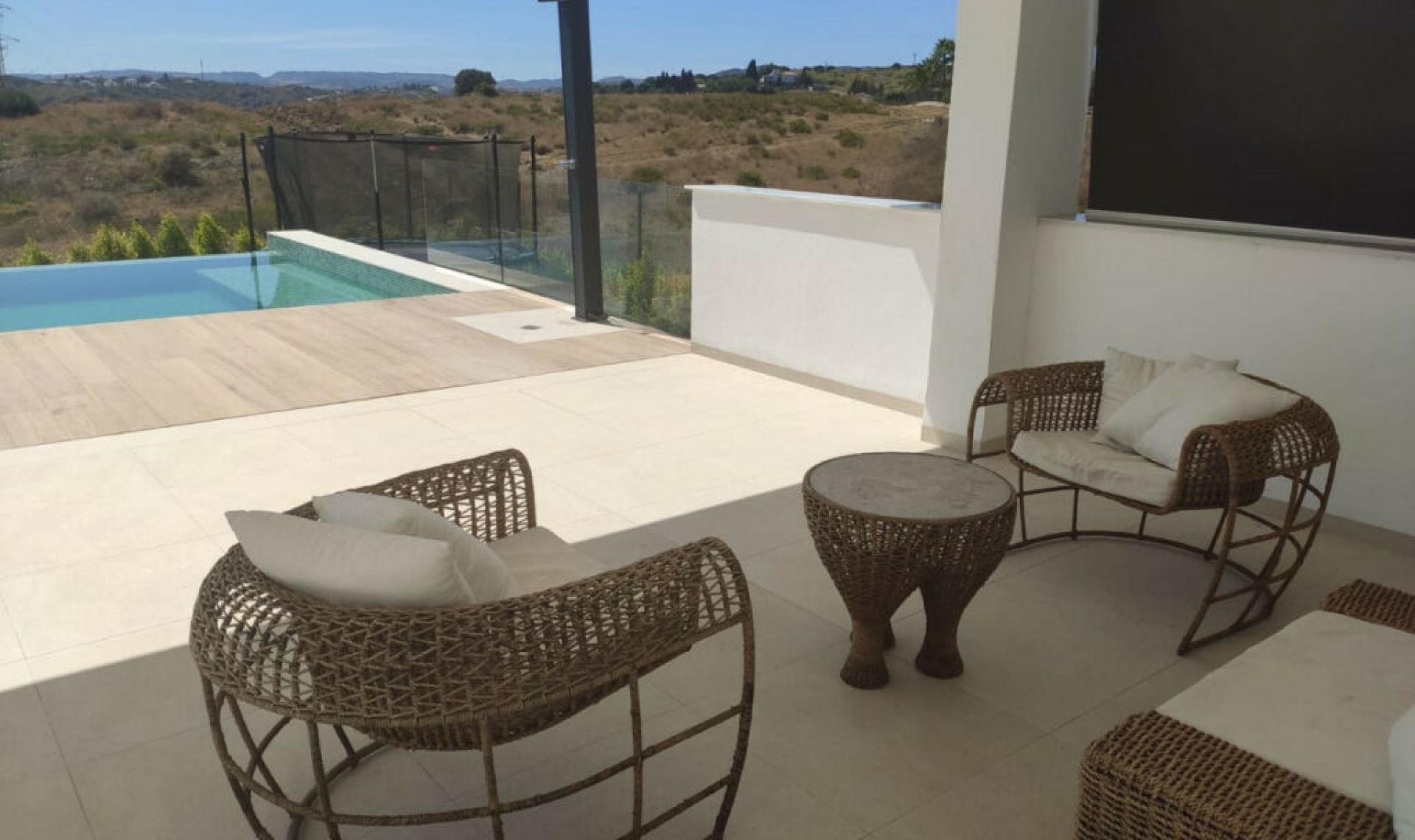 Resale - House -
Estepona