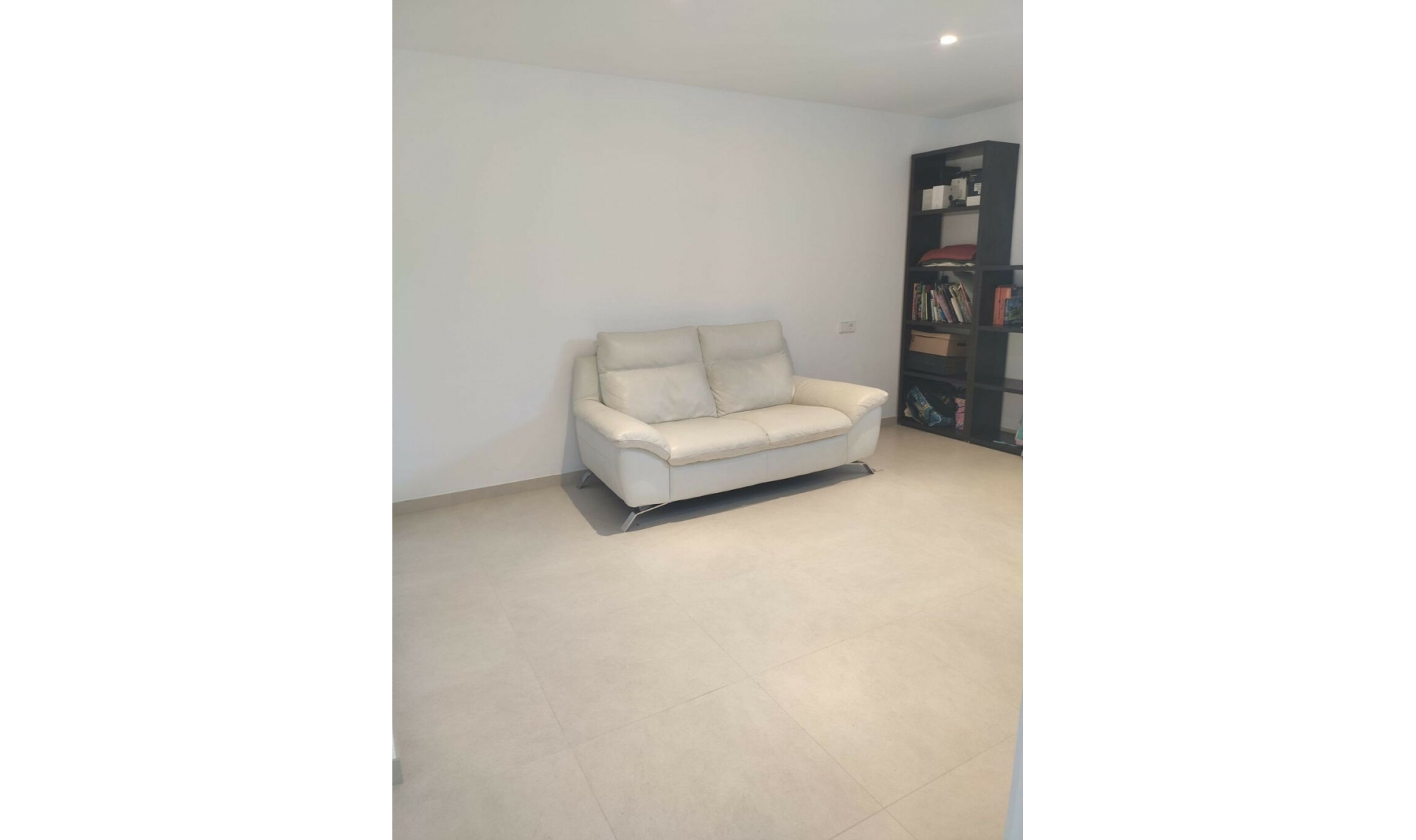 Resale - House -
Estepona