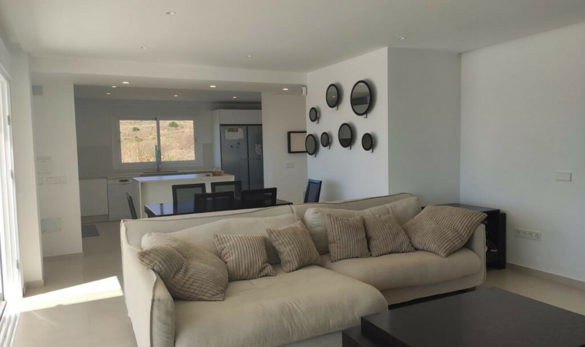 Resale - House -
Estepona