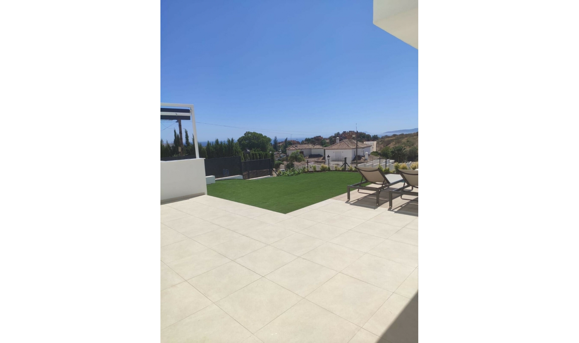 Resale - House -
Estepona