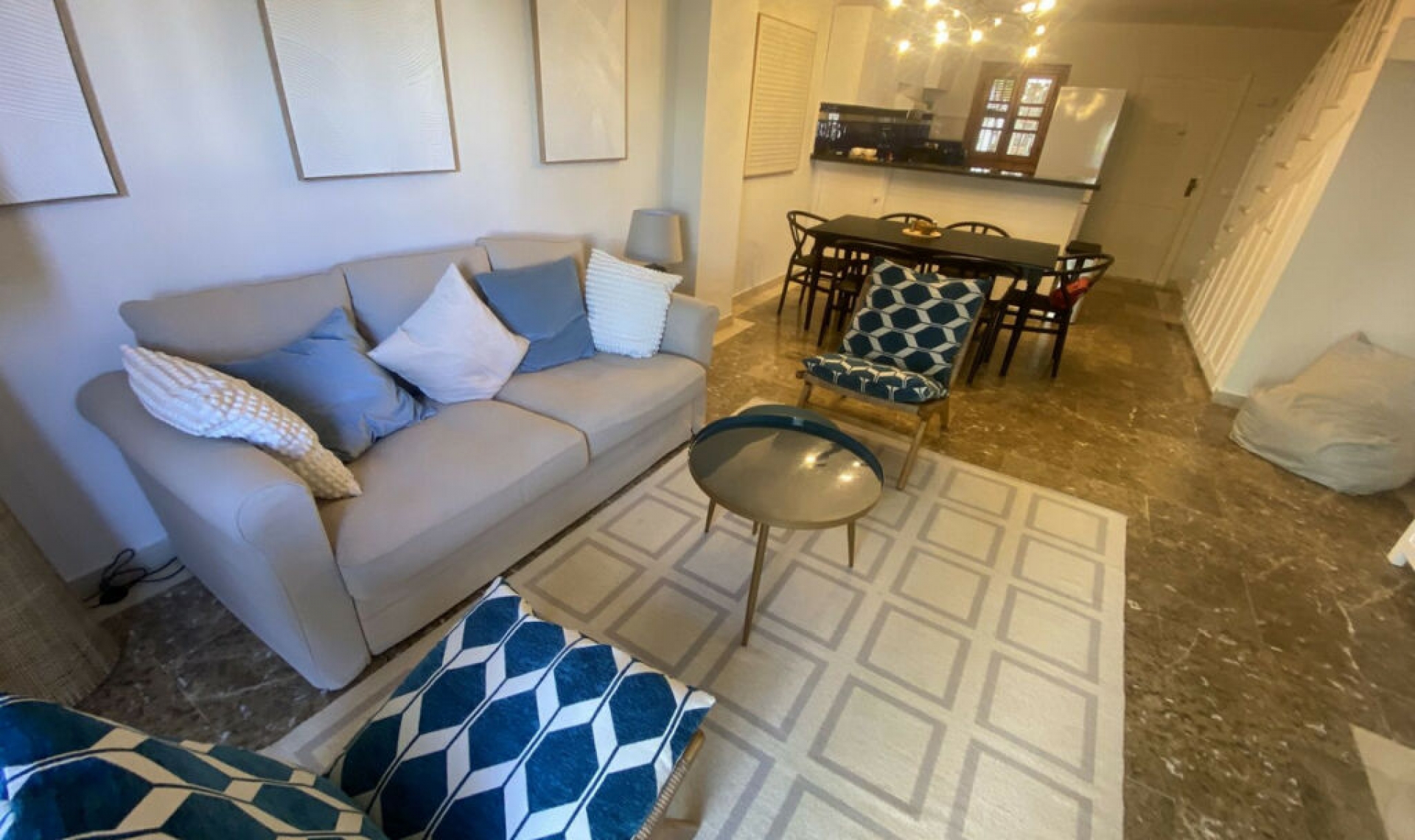 Resale - House -
Estepona