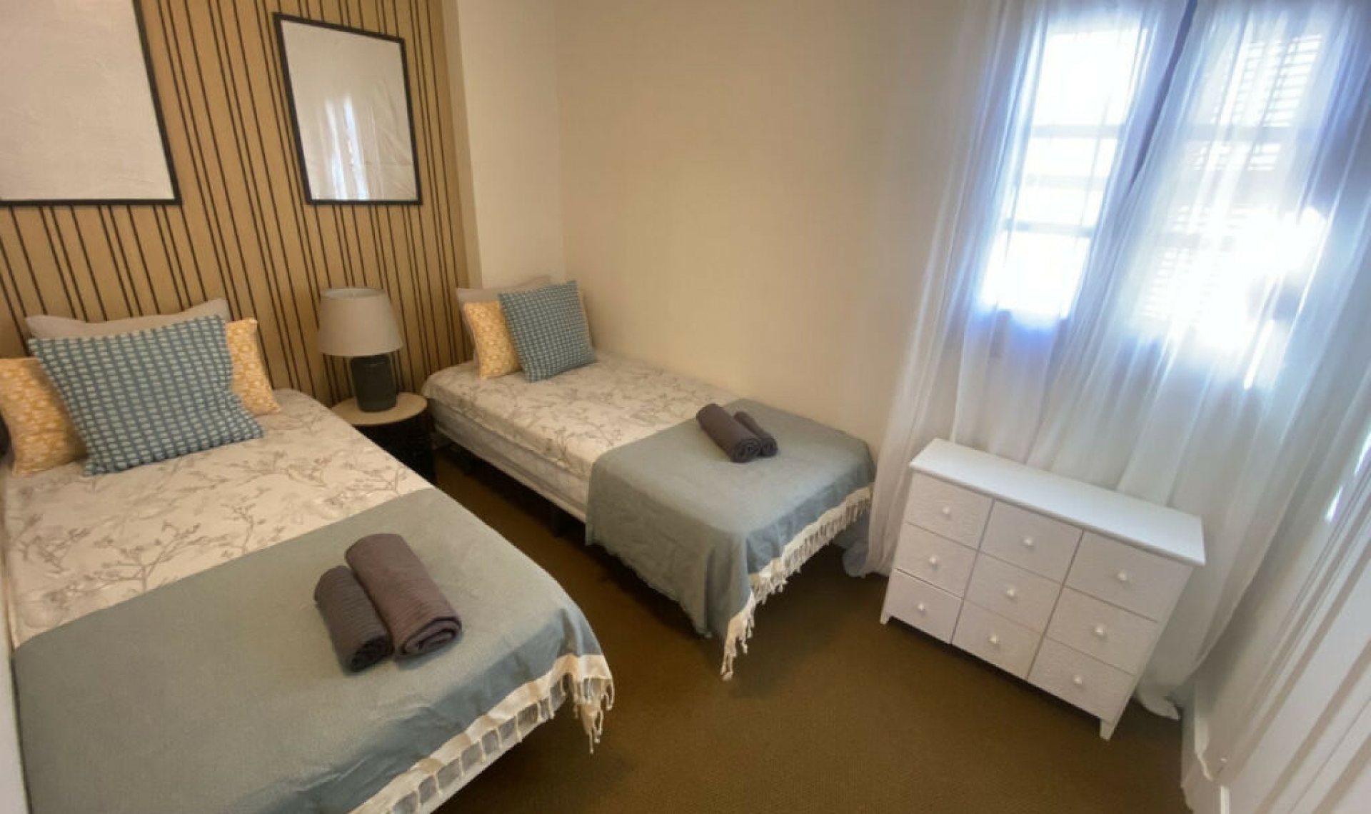 Resale - House -
Estepona