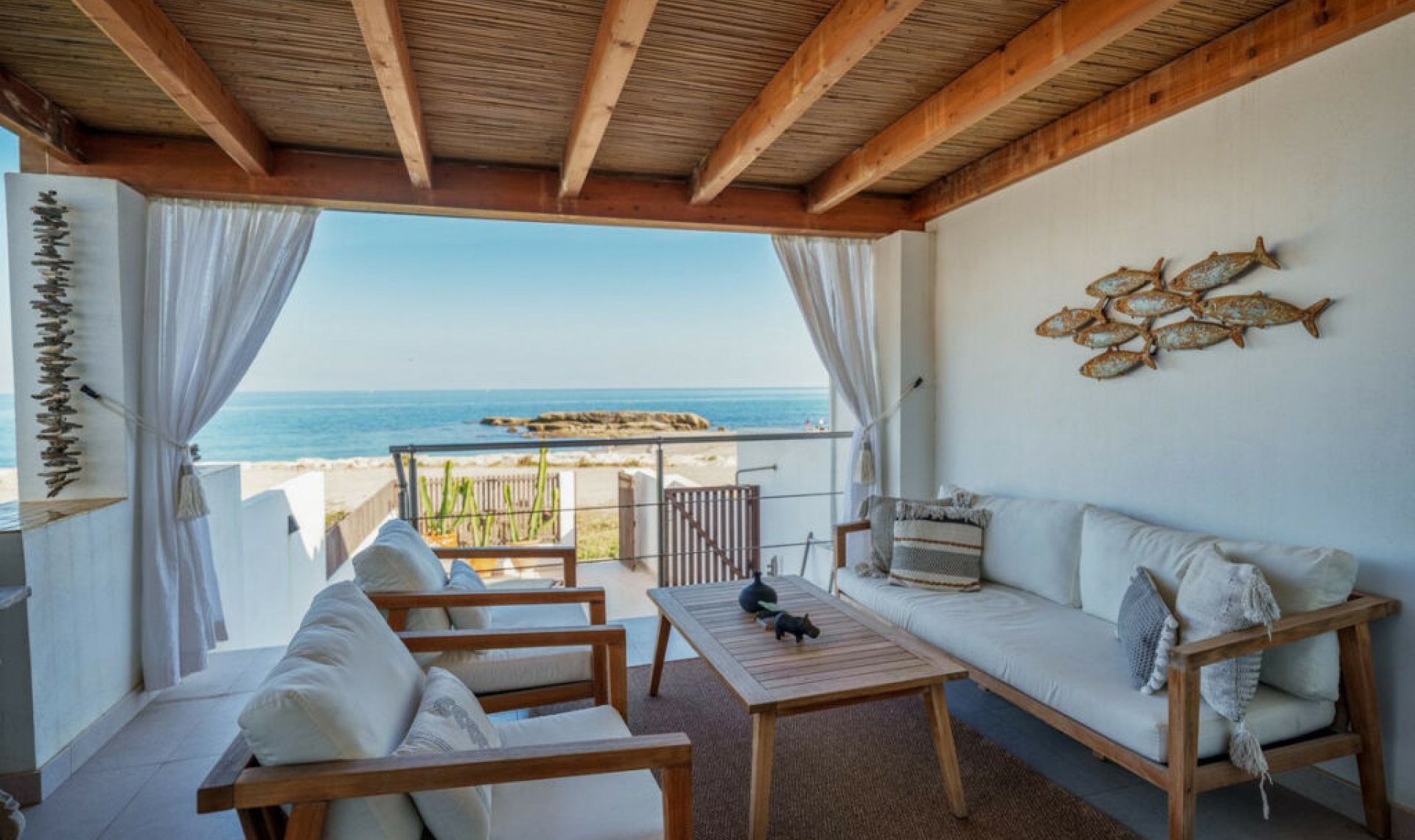 Resale - House -
Estepona