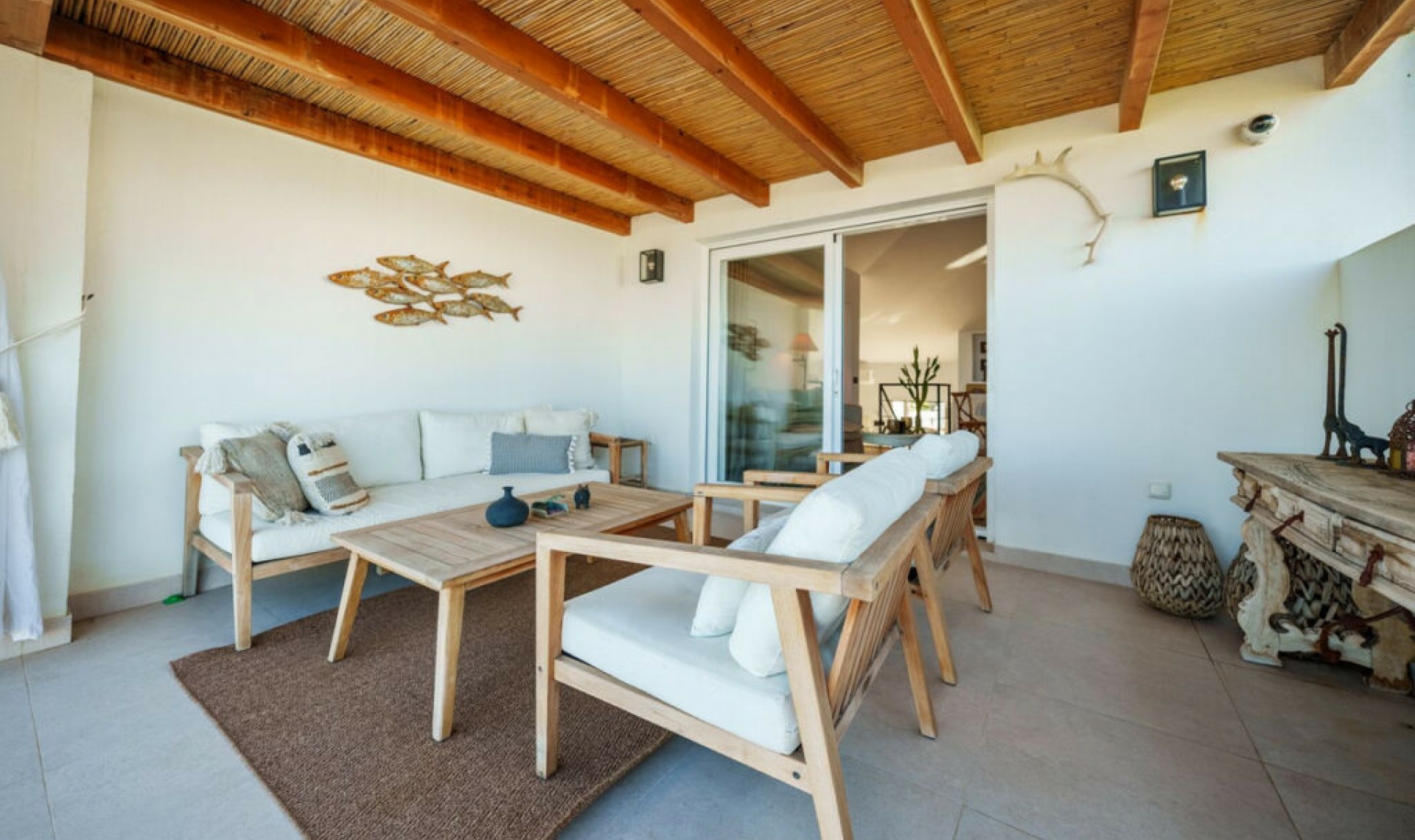 Resale - House -
Estepona