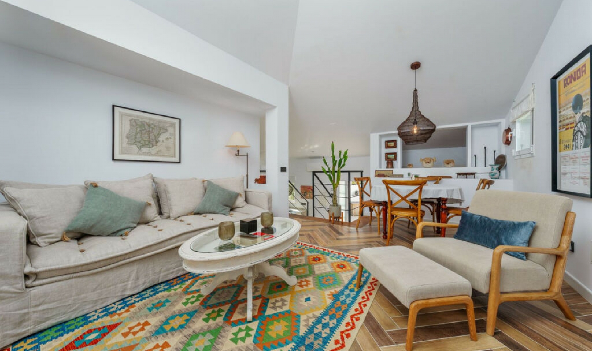 Resale - House -
Estepona