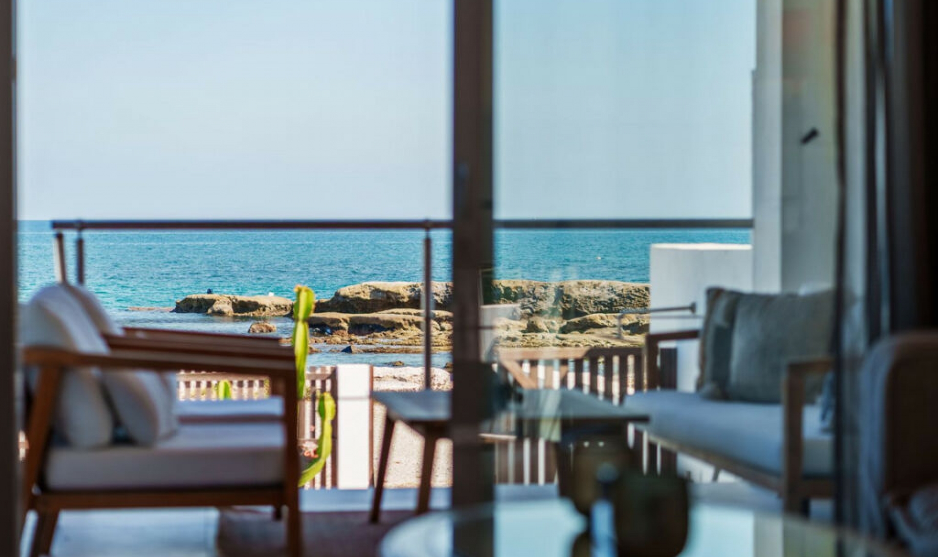Resale - House -
Estepona