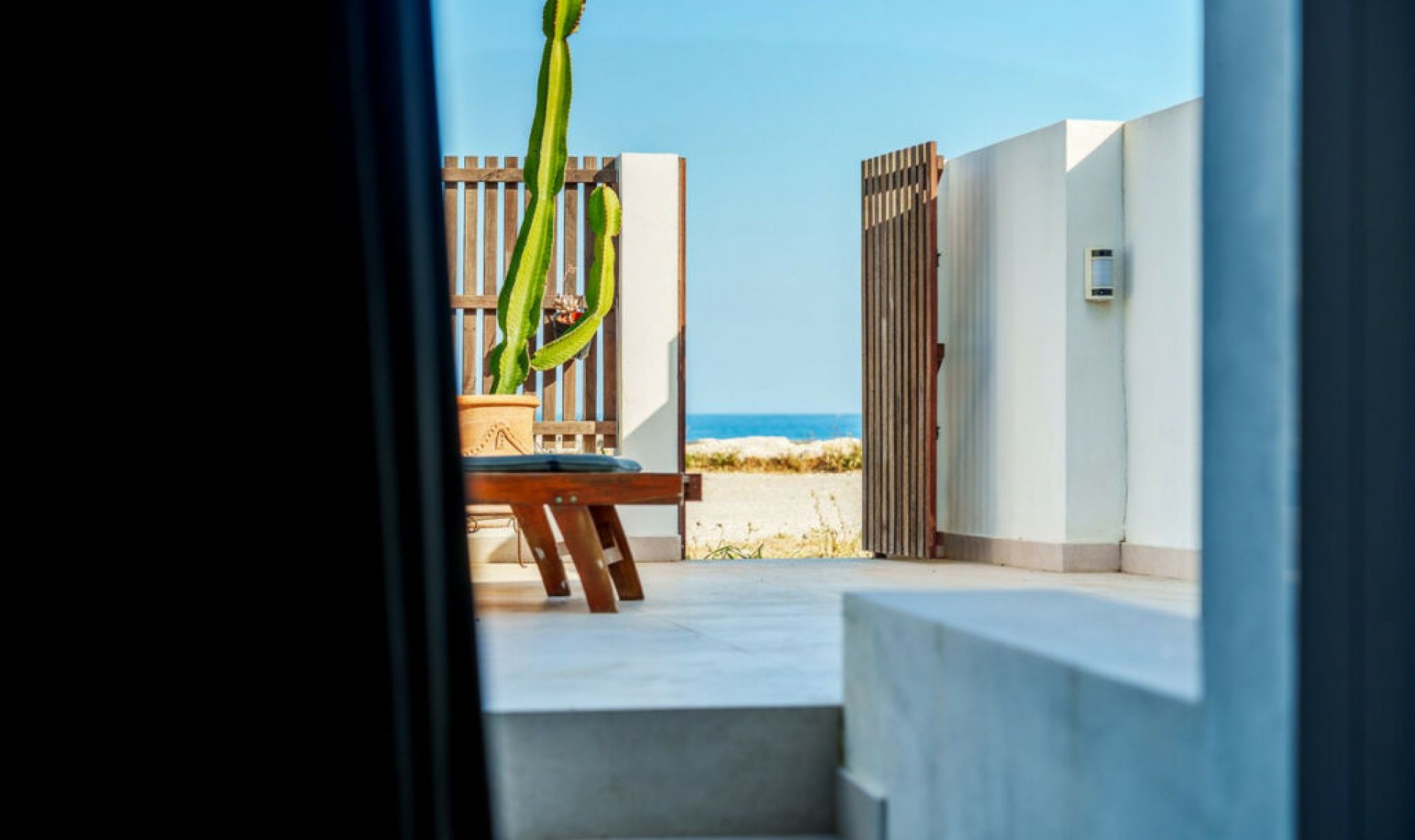 Resale - House -
Estepona