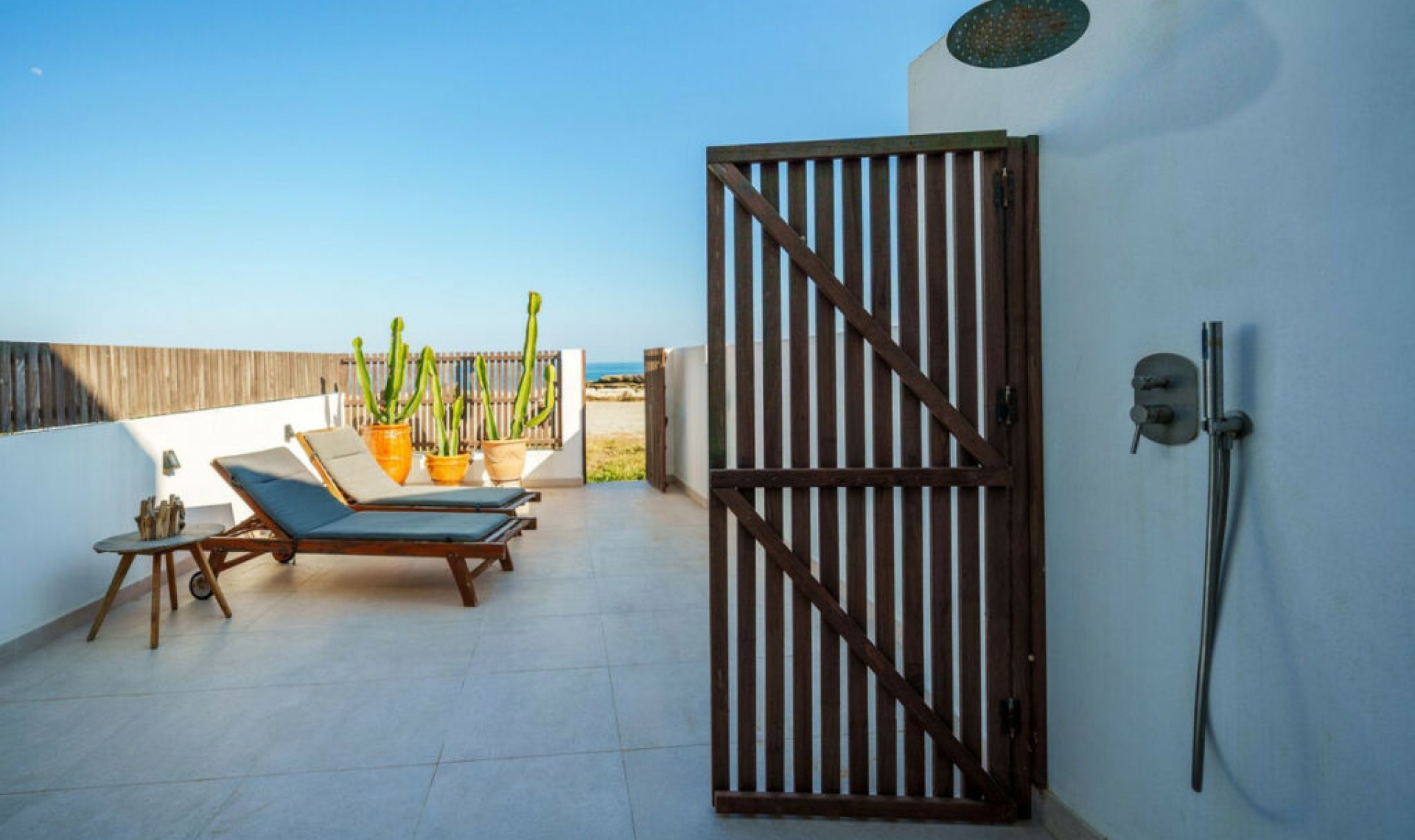Resale - House -
Estepona