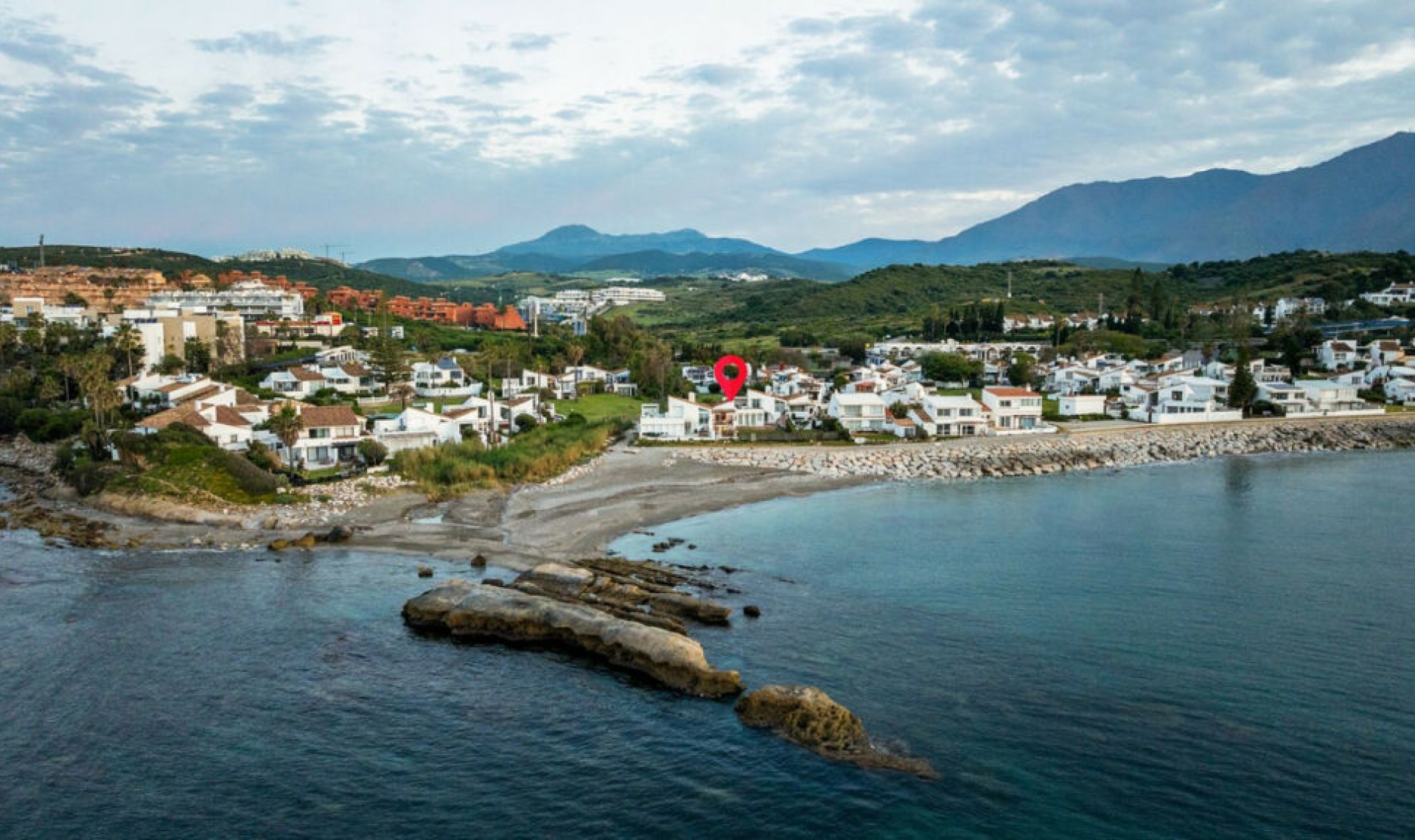 Resale - House -
Estepona