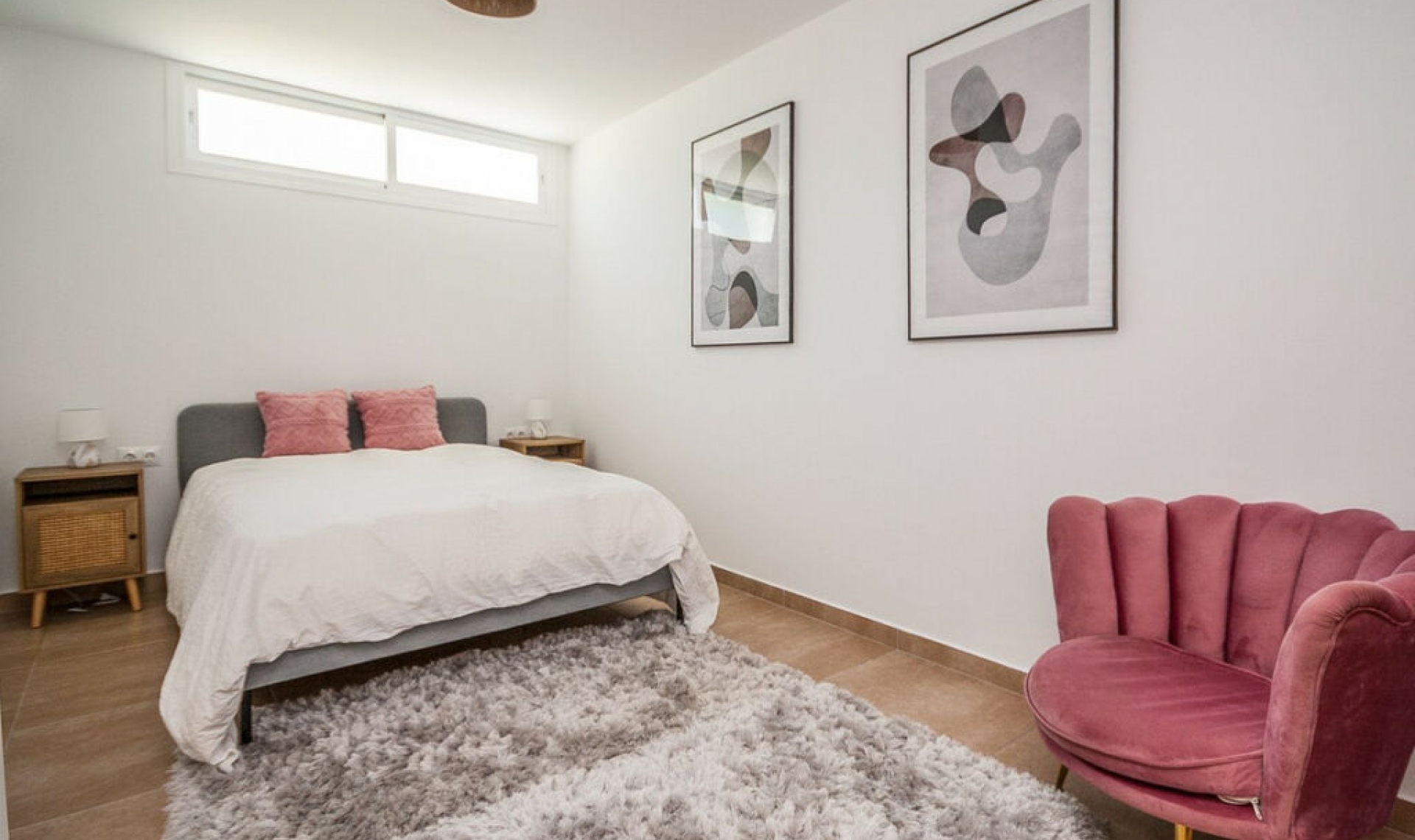 Resale - House -
Estepona
