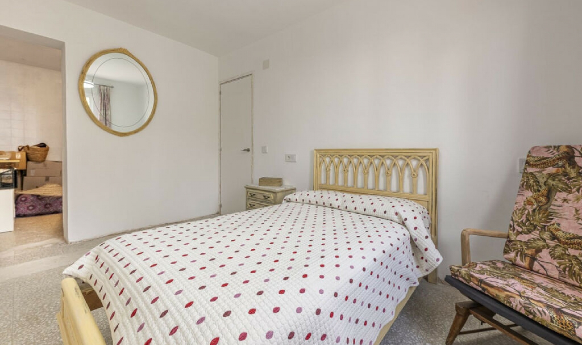 Resale - House -
Estepona