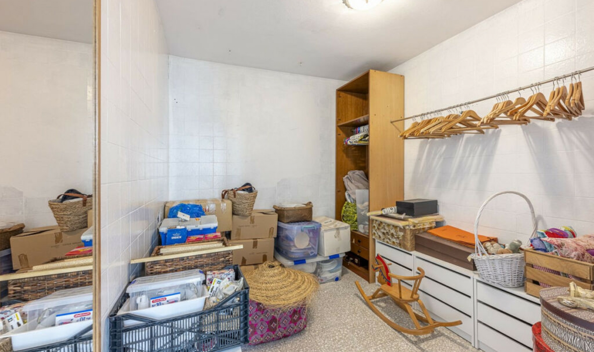 Resale - House -
Estepona