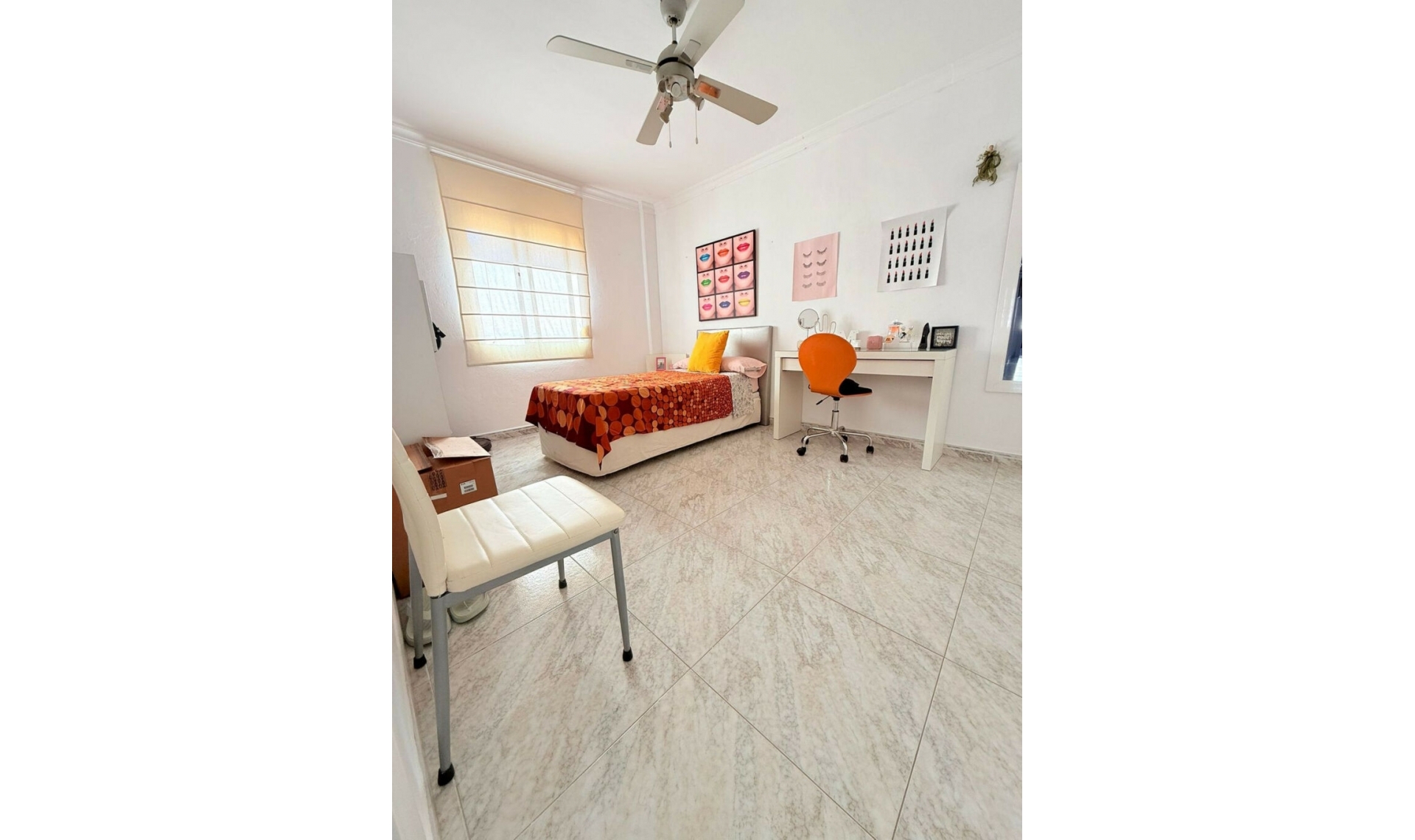 Resale - House -
Estepona