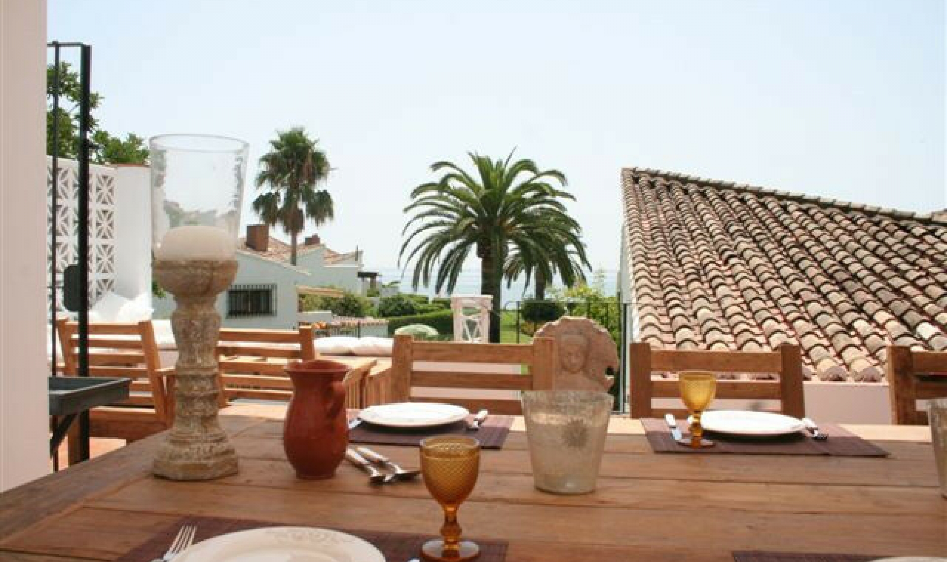 Resale - House -
Estepona