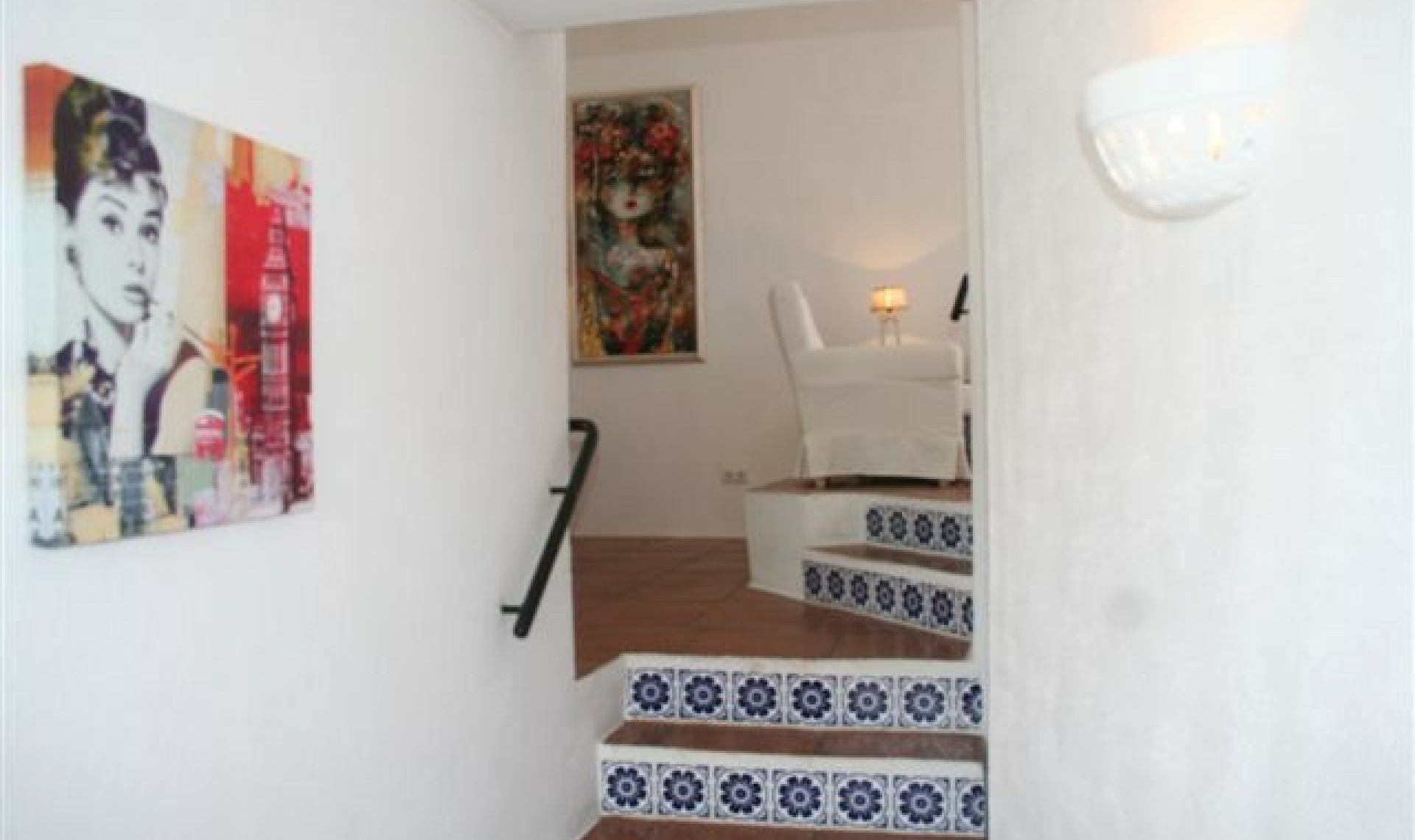 Resale - House -
Estepona