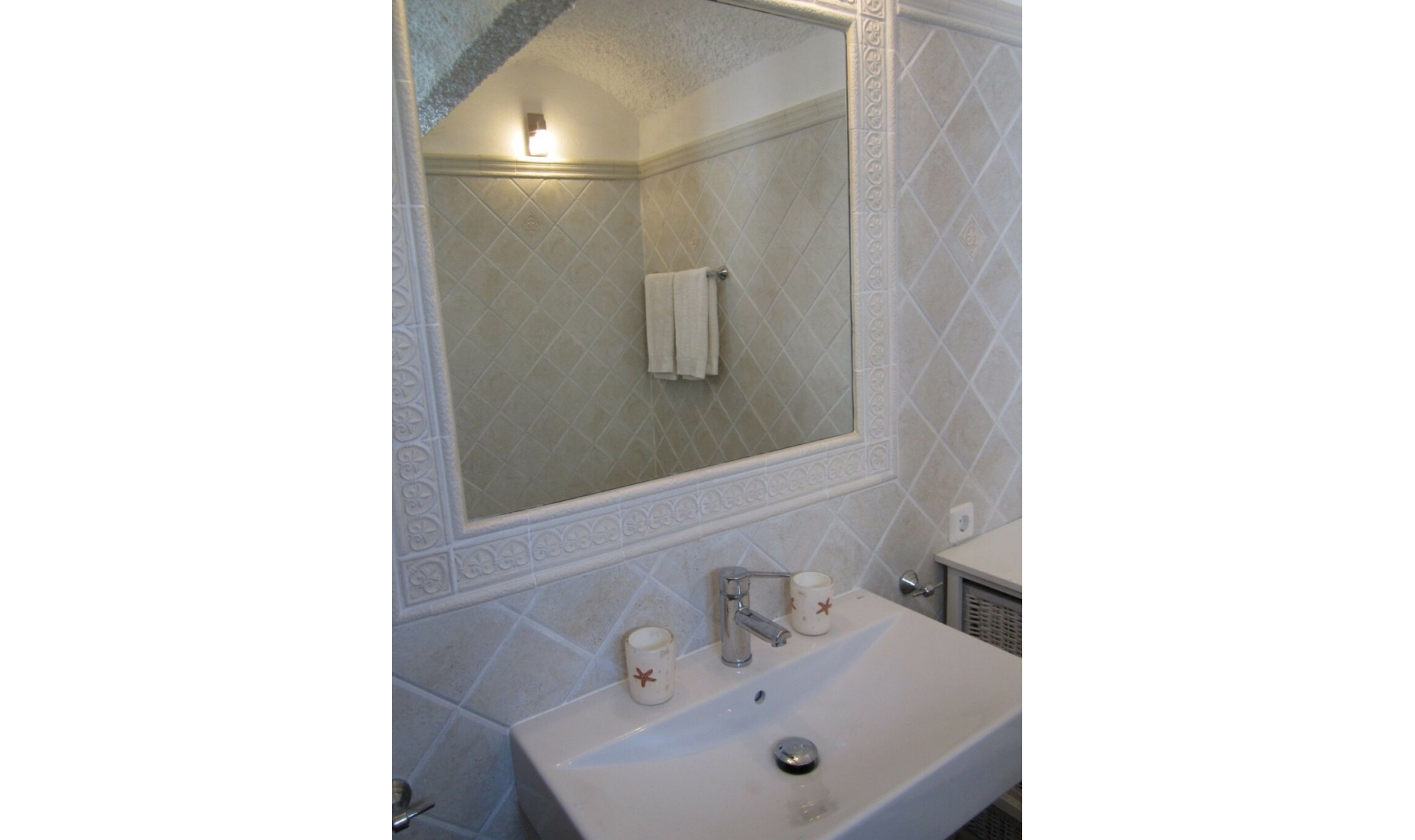 Resale - House -
Estepona