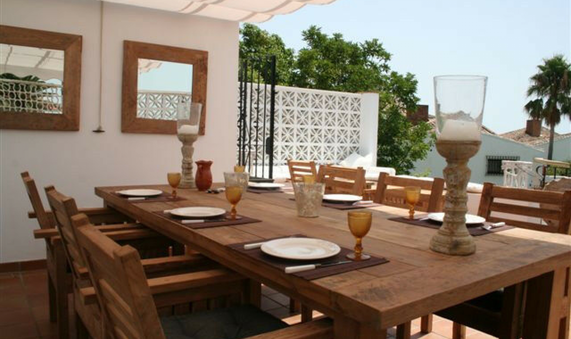 Resale - House -
Estepona