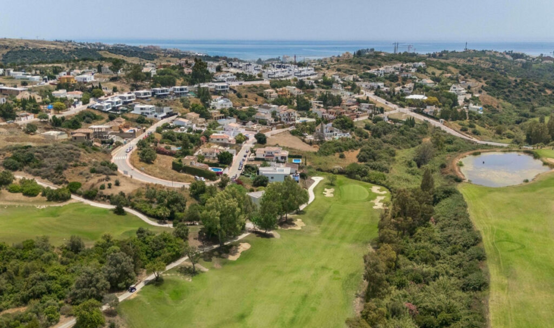 Resale - House -
Estepona