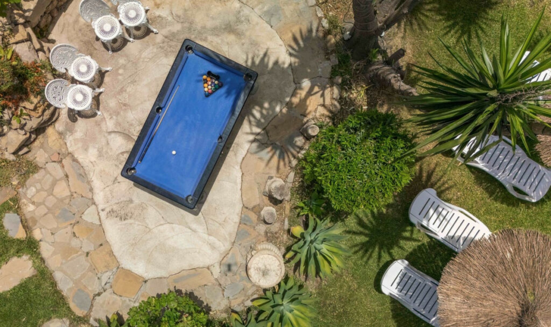 Resale - House -
Estepona