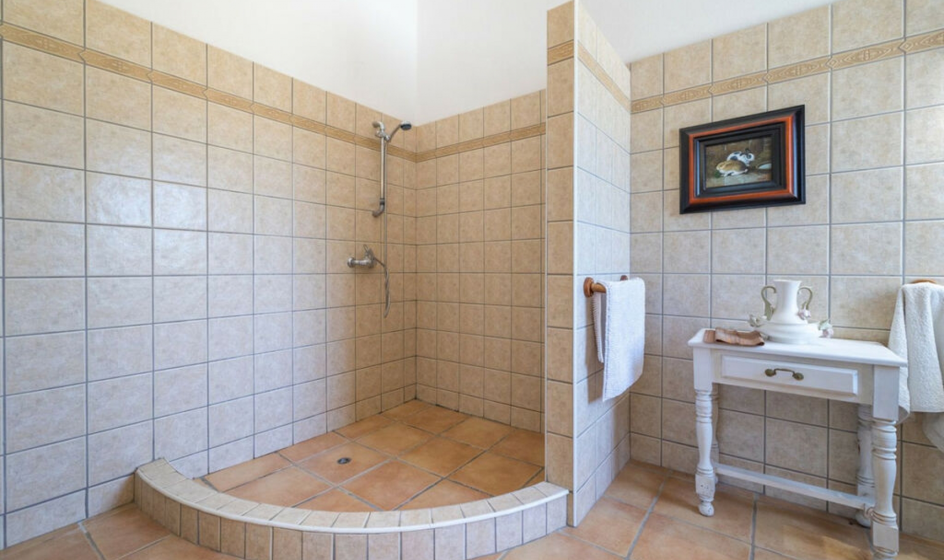 Resale - House -
Estepona