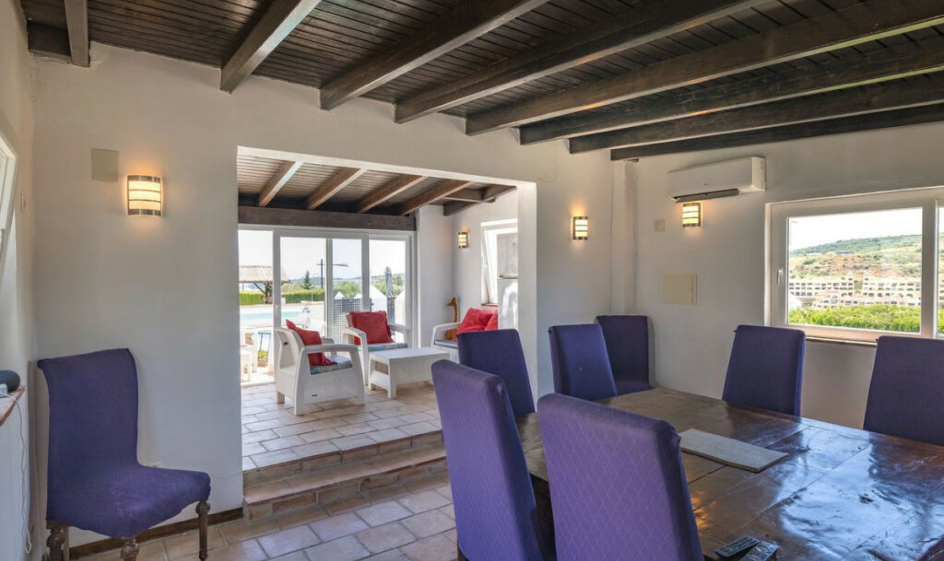 Resale - House -
Estepona