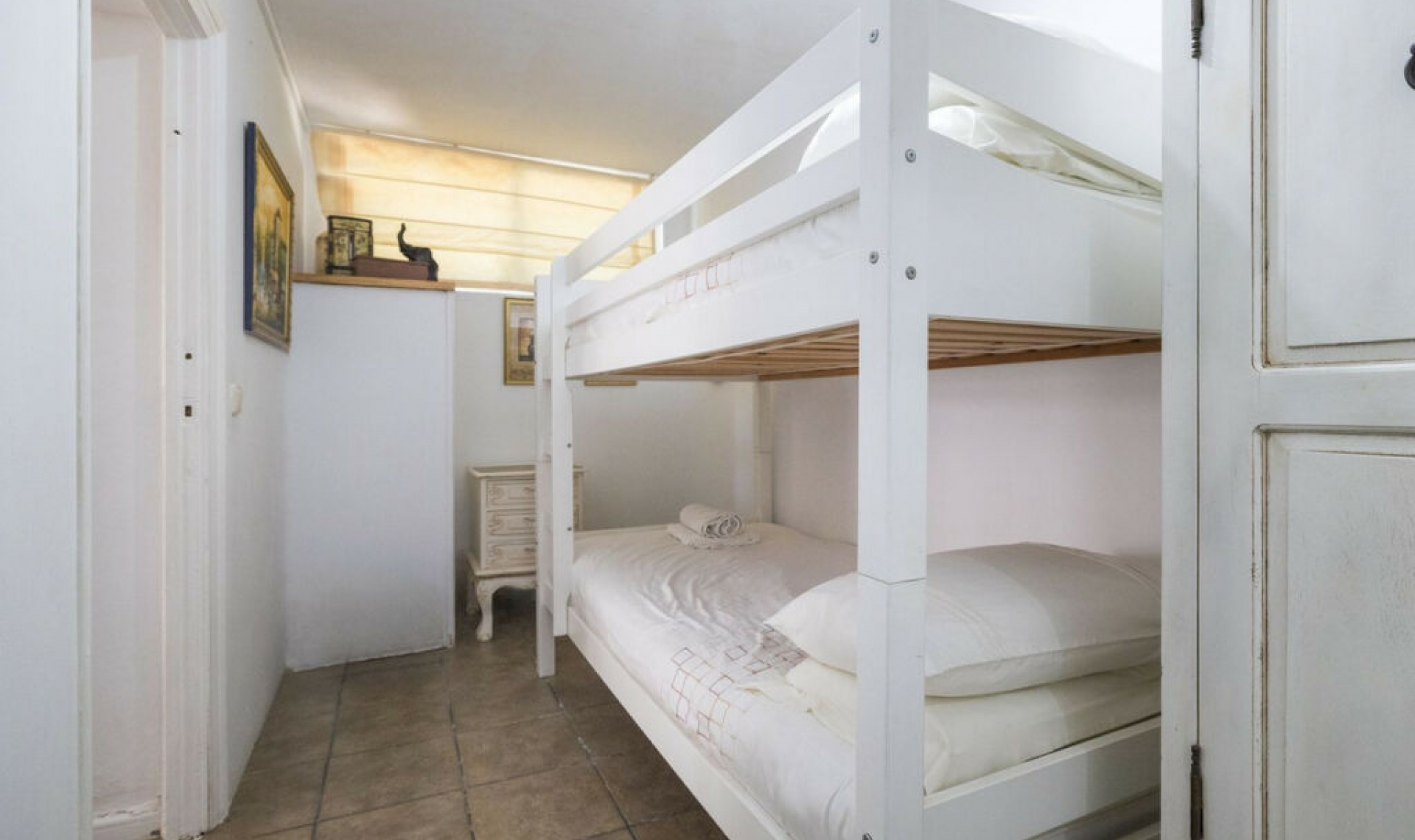 Resale - House -
Estepona