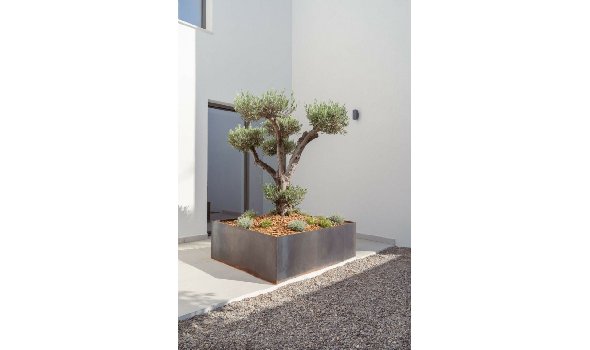 Resale - House -
Estepona