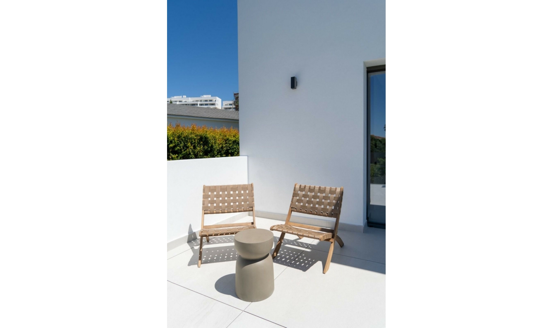 Resale - House -
Estepona