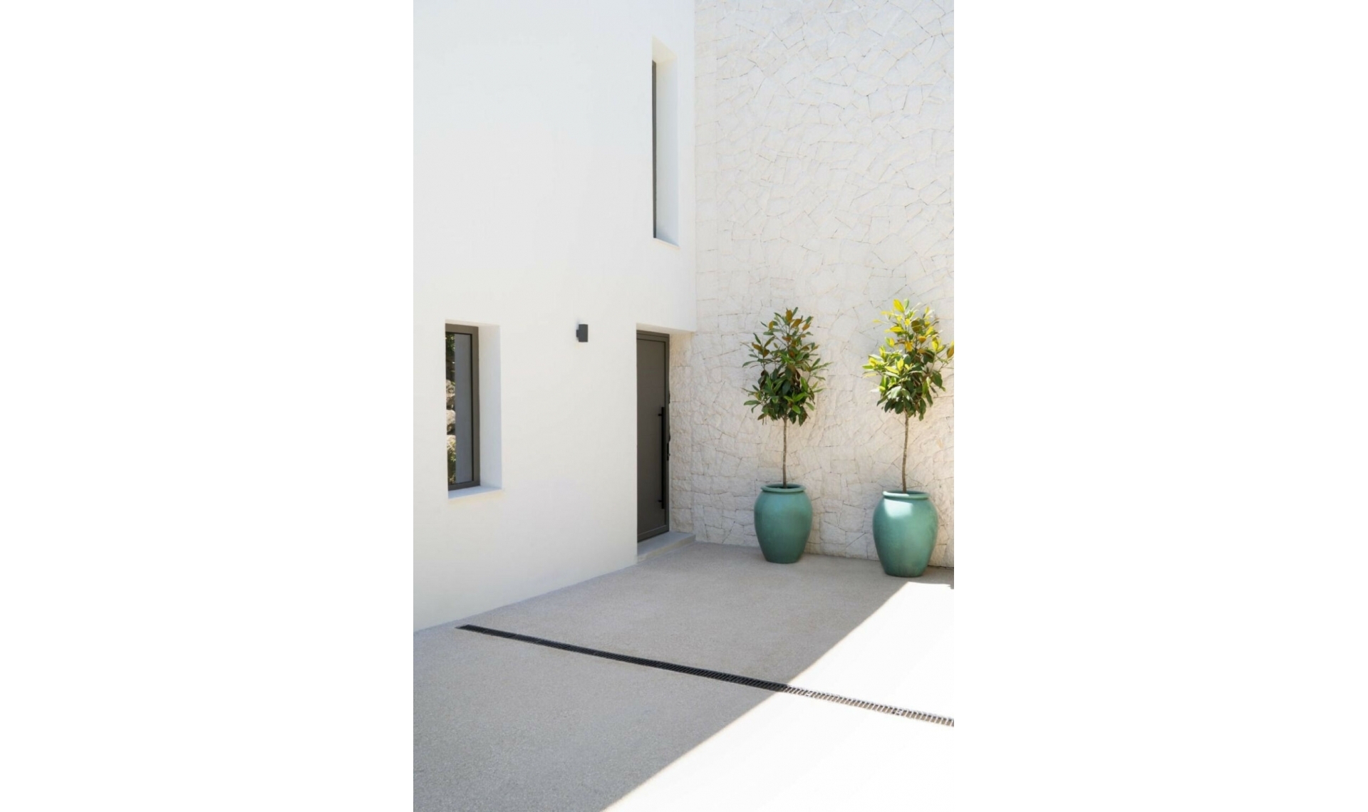 Resale - House -
Estepona