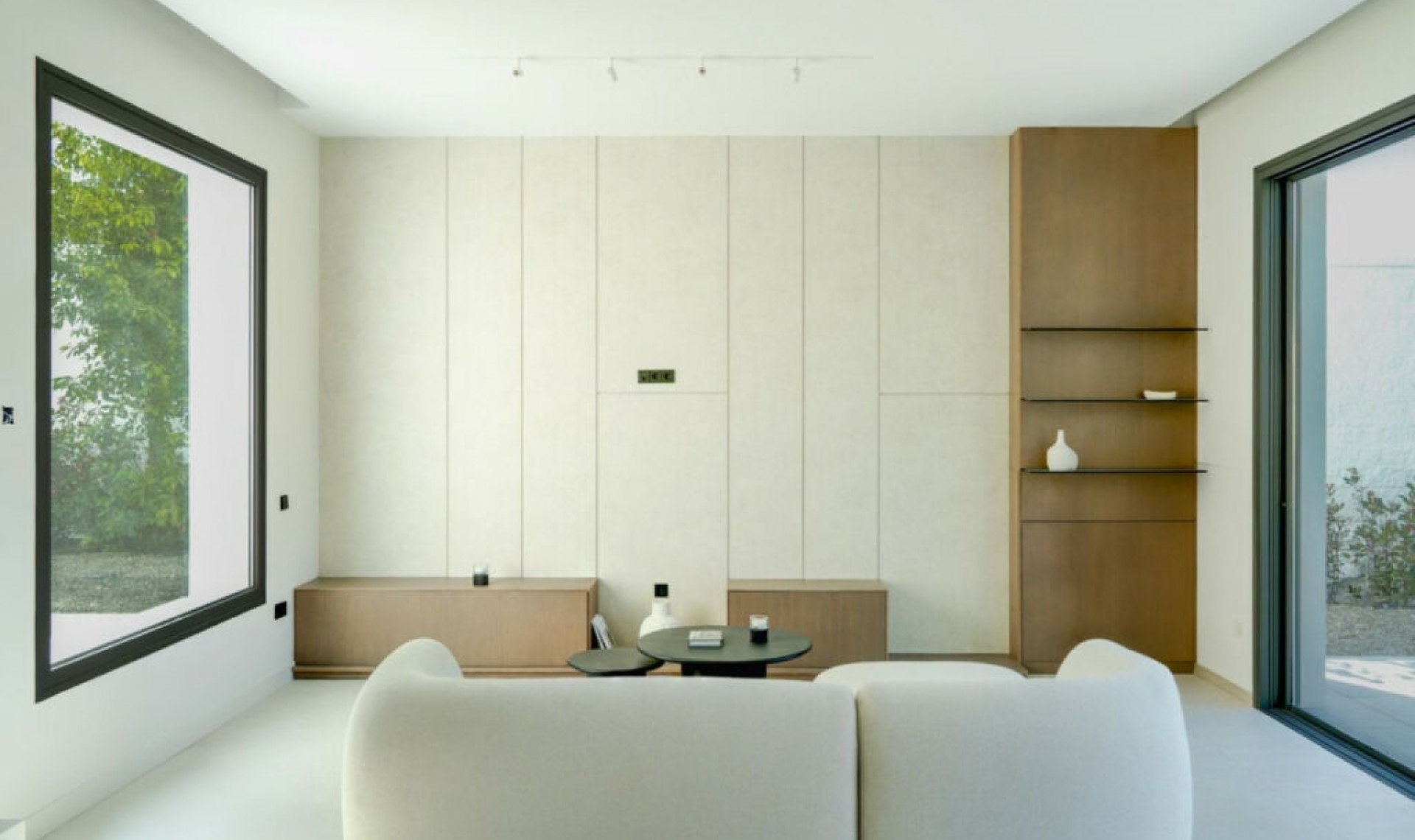 Resale - House -
Estepona