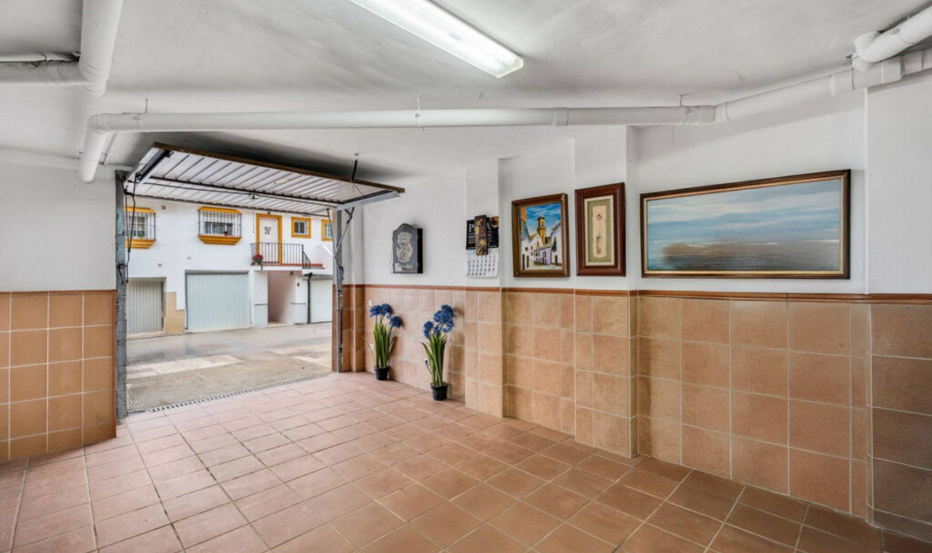Resale - House -
Estepona