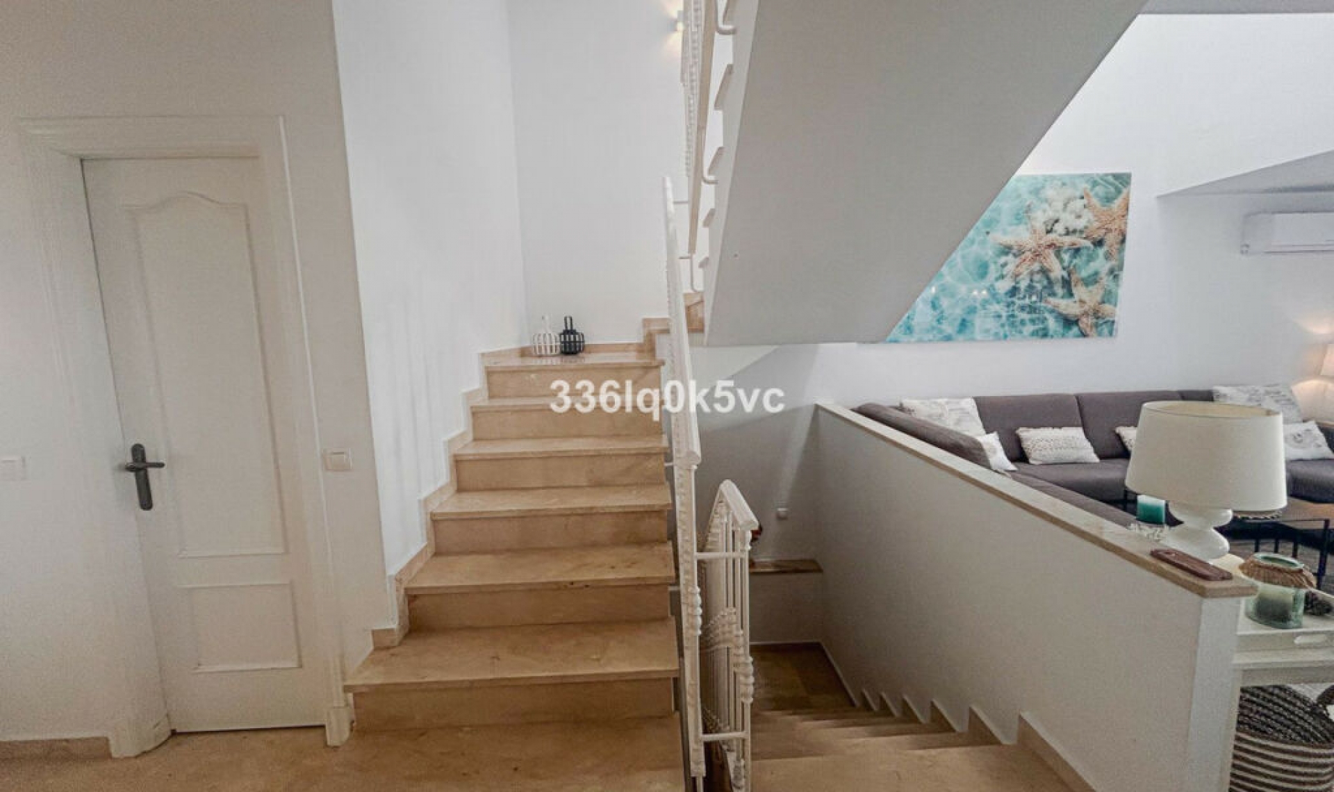 Resale - House -
Estepona