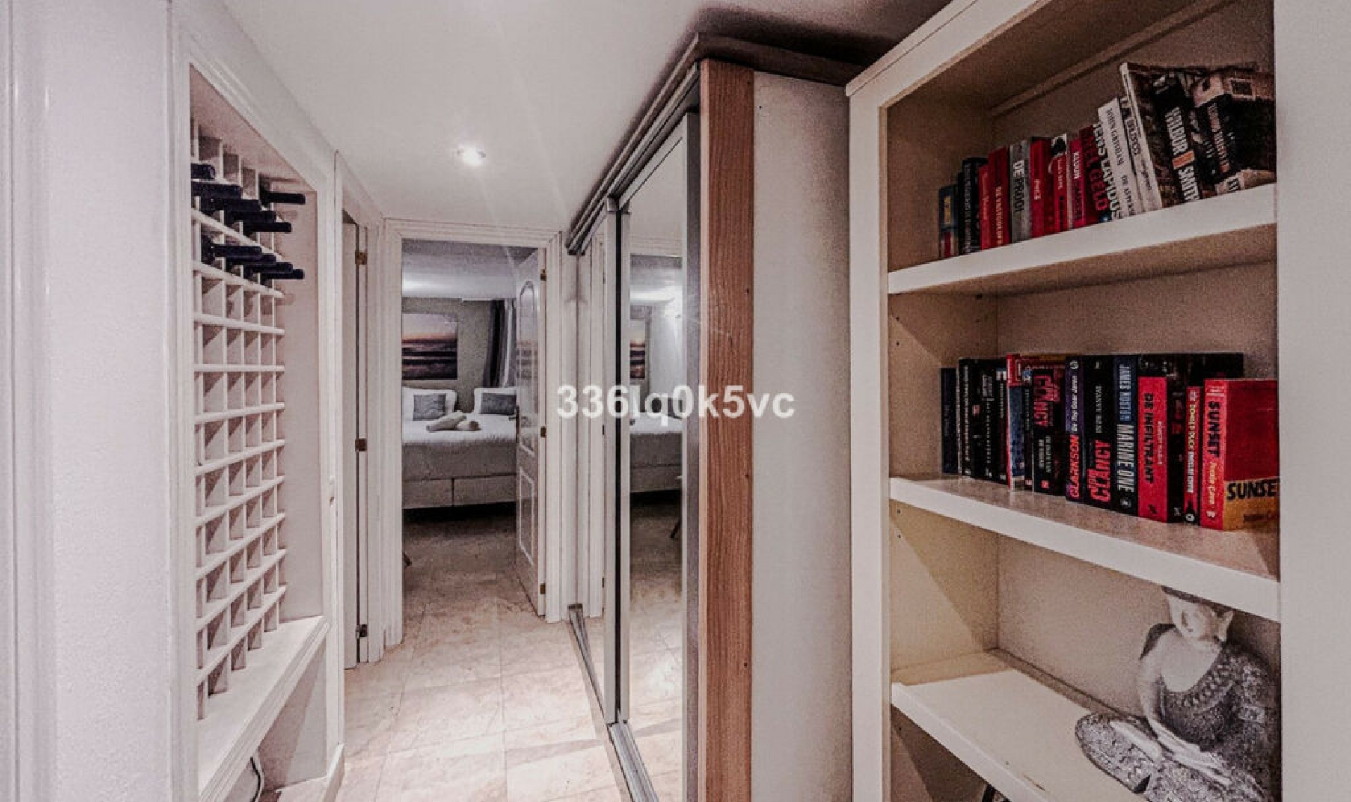 Resale - House -
Estepona
