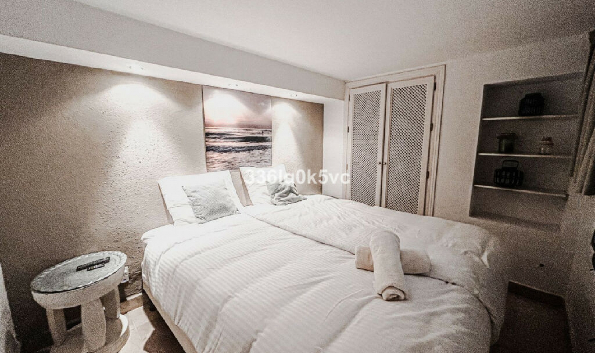 Resale - House -
Estepona