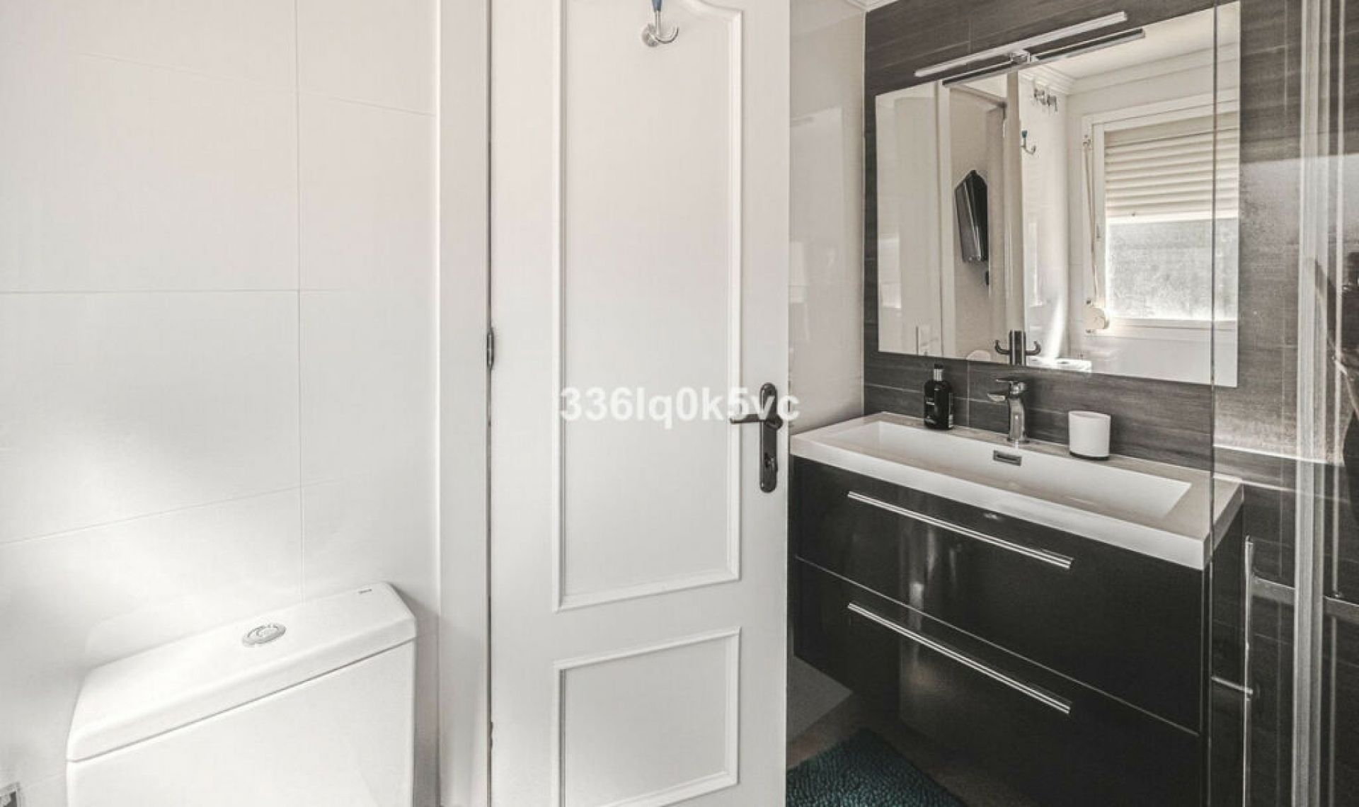 Resale - House -
Estepona