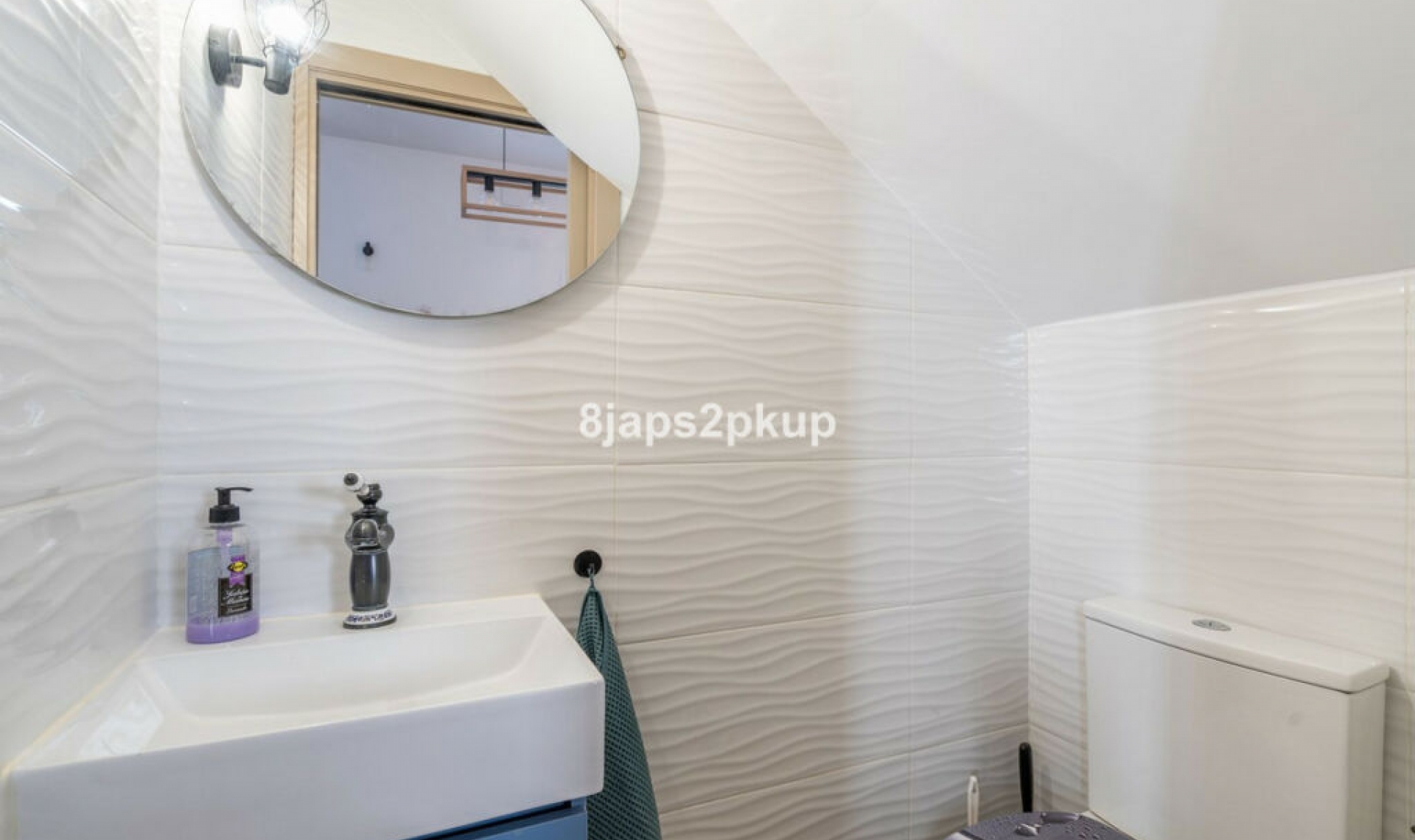 Resale - House -
Estepona