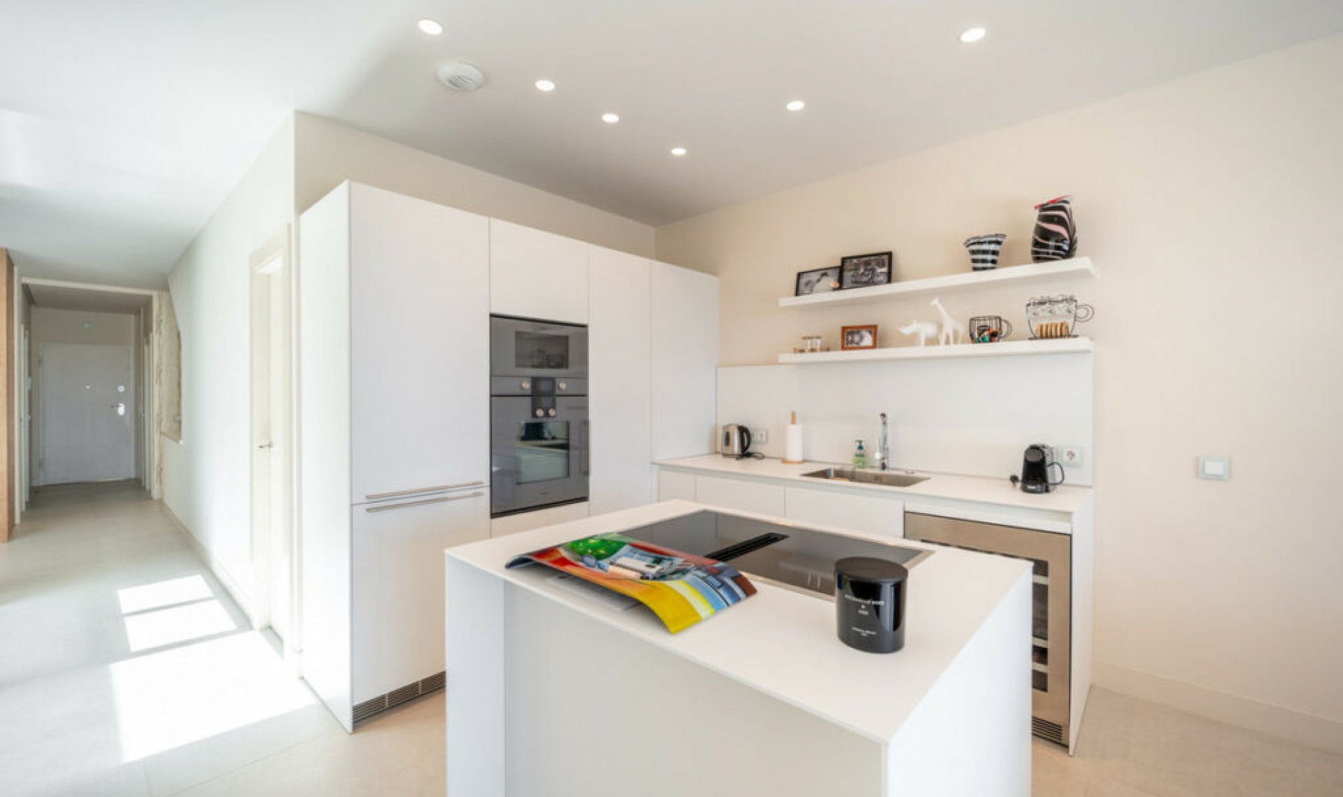 Resale - House -
Estepona