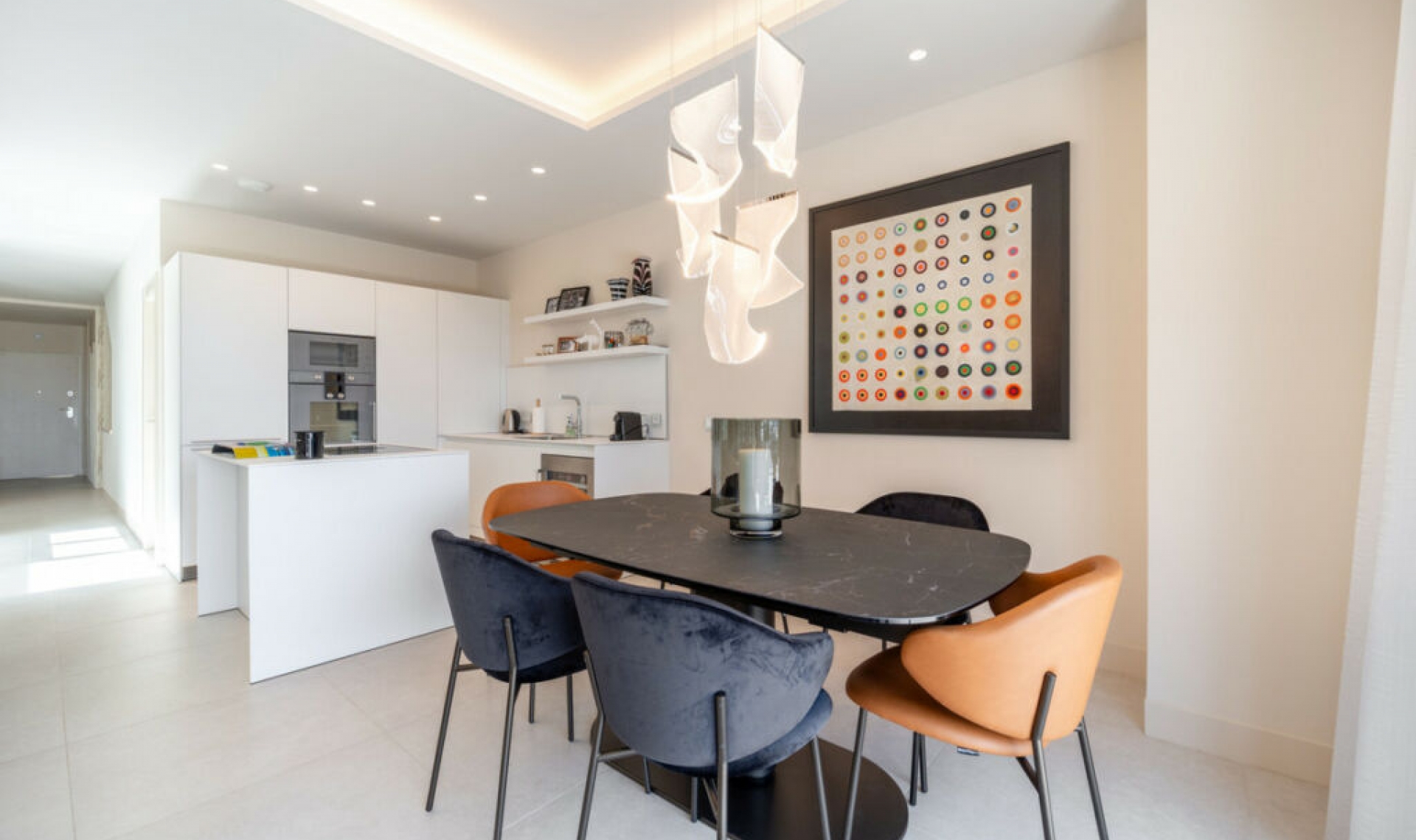 Resale - House -
Estepona