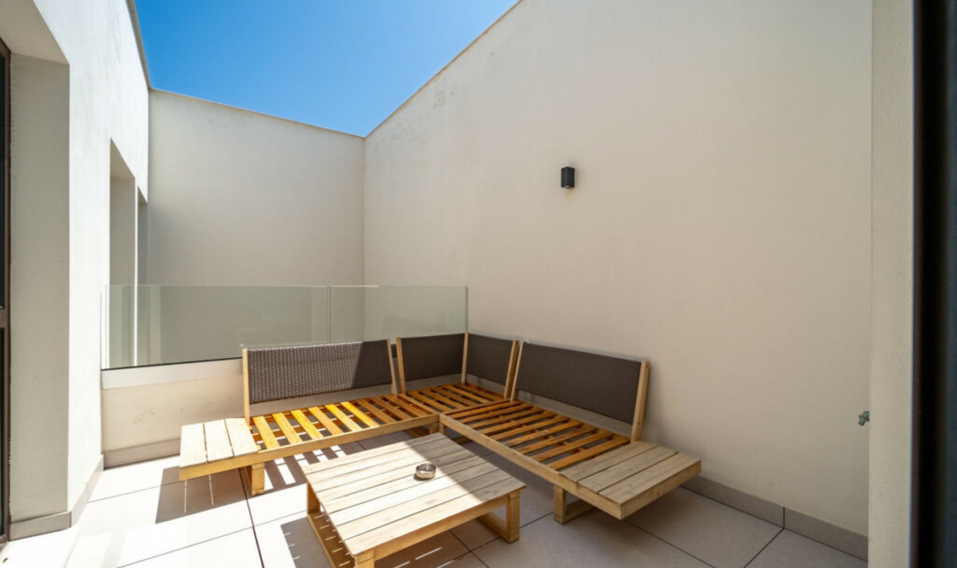 Resale - House -
Estepona