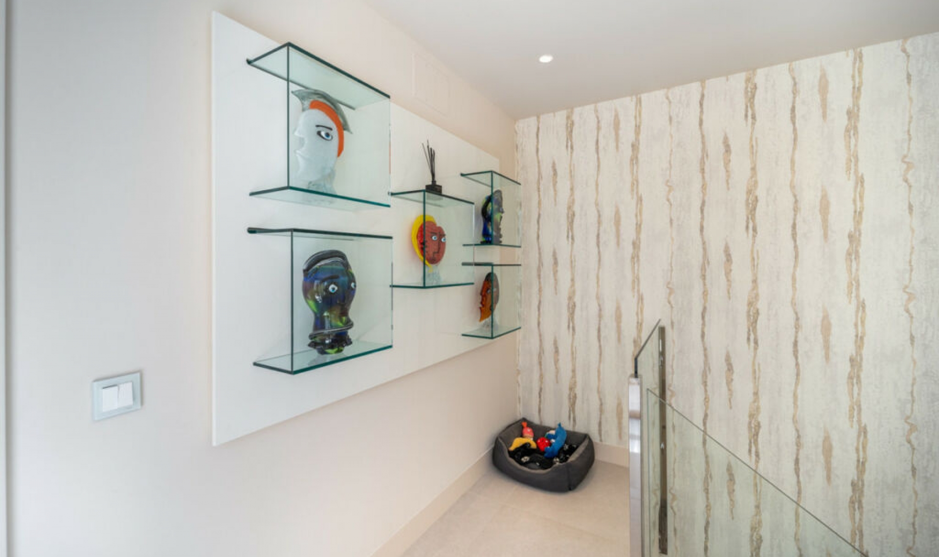 Resale - House -
Estepona