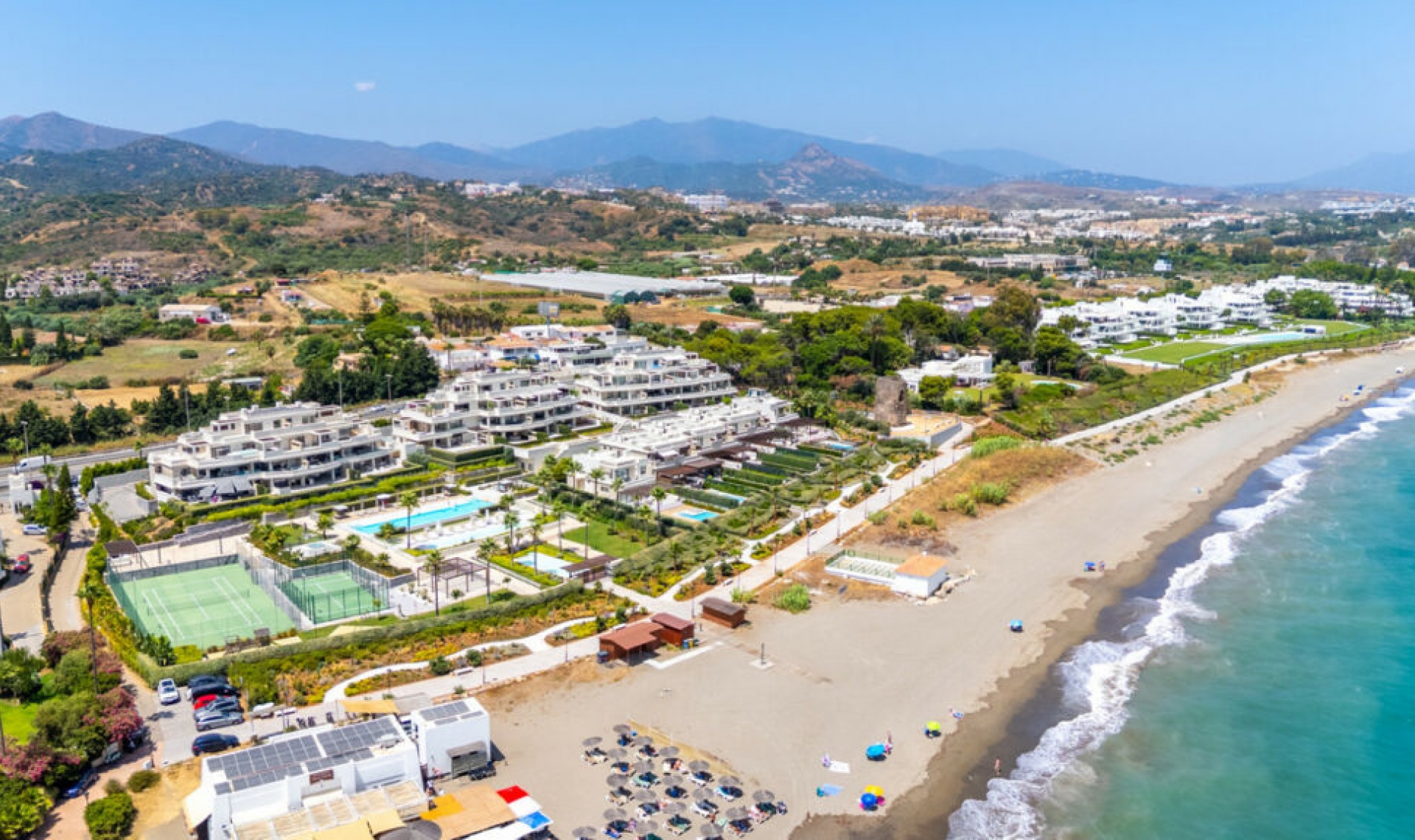 Resale - House -
Estepona