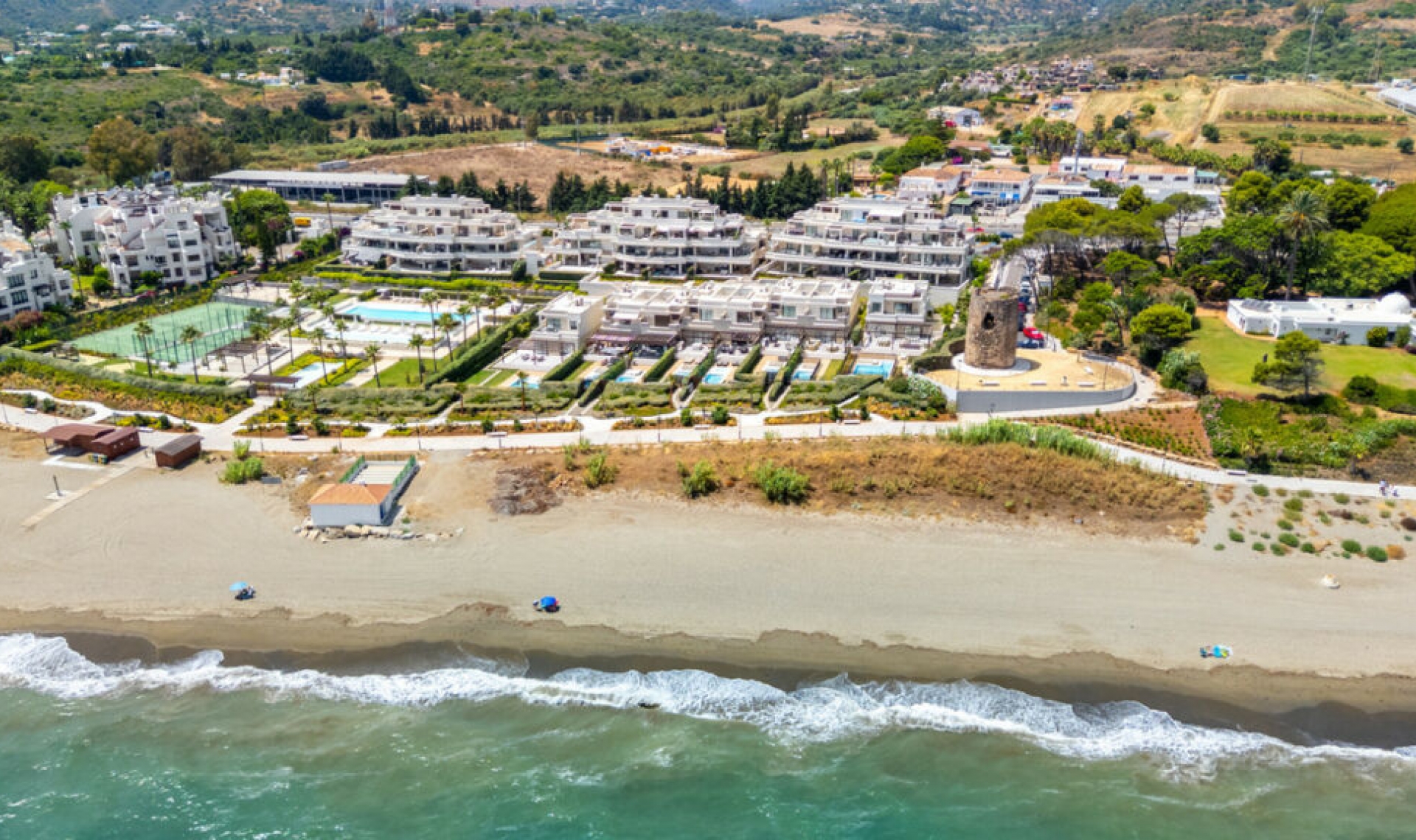 Resale - House -
Estepona