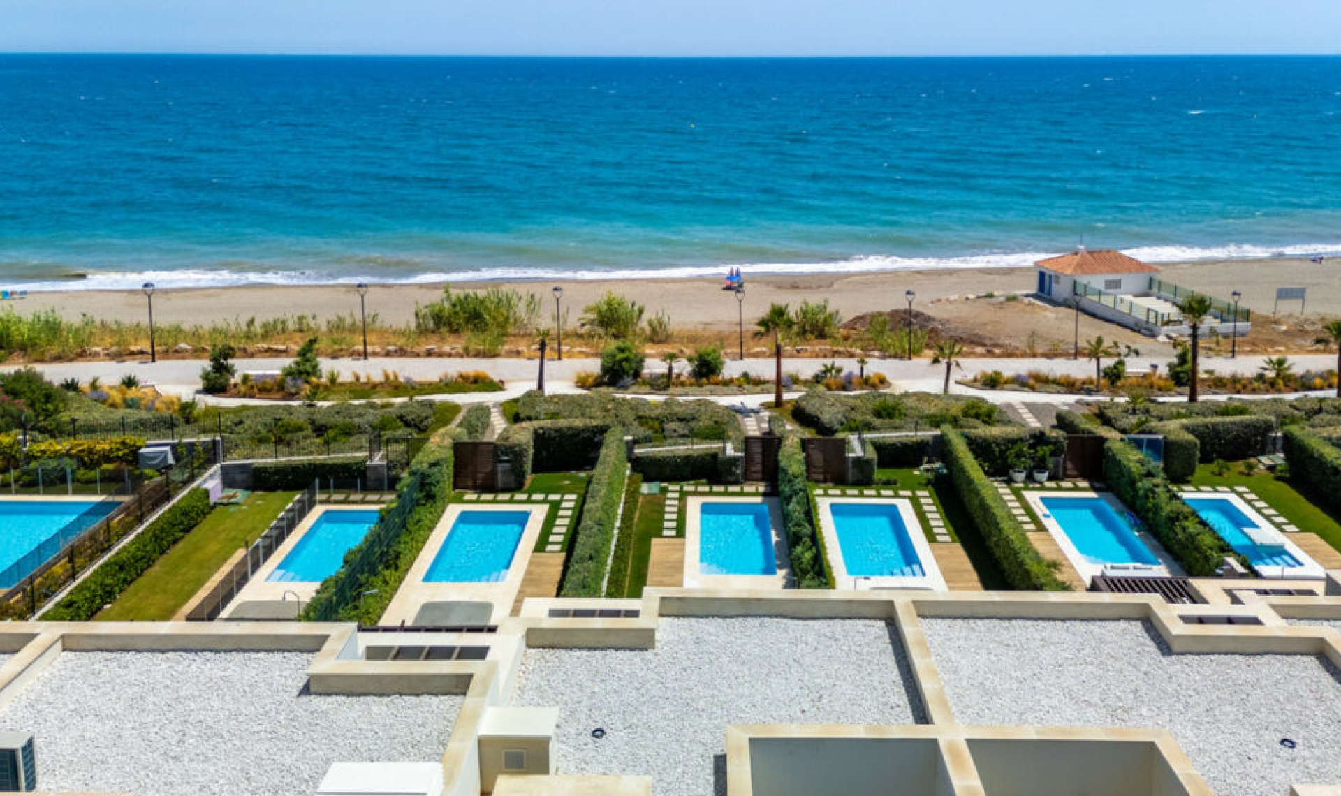 Resale - House -
Estepona