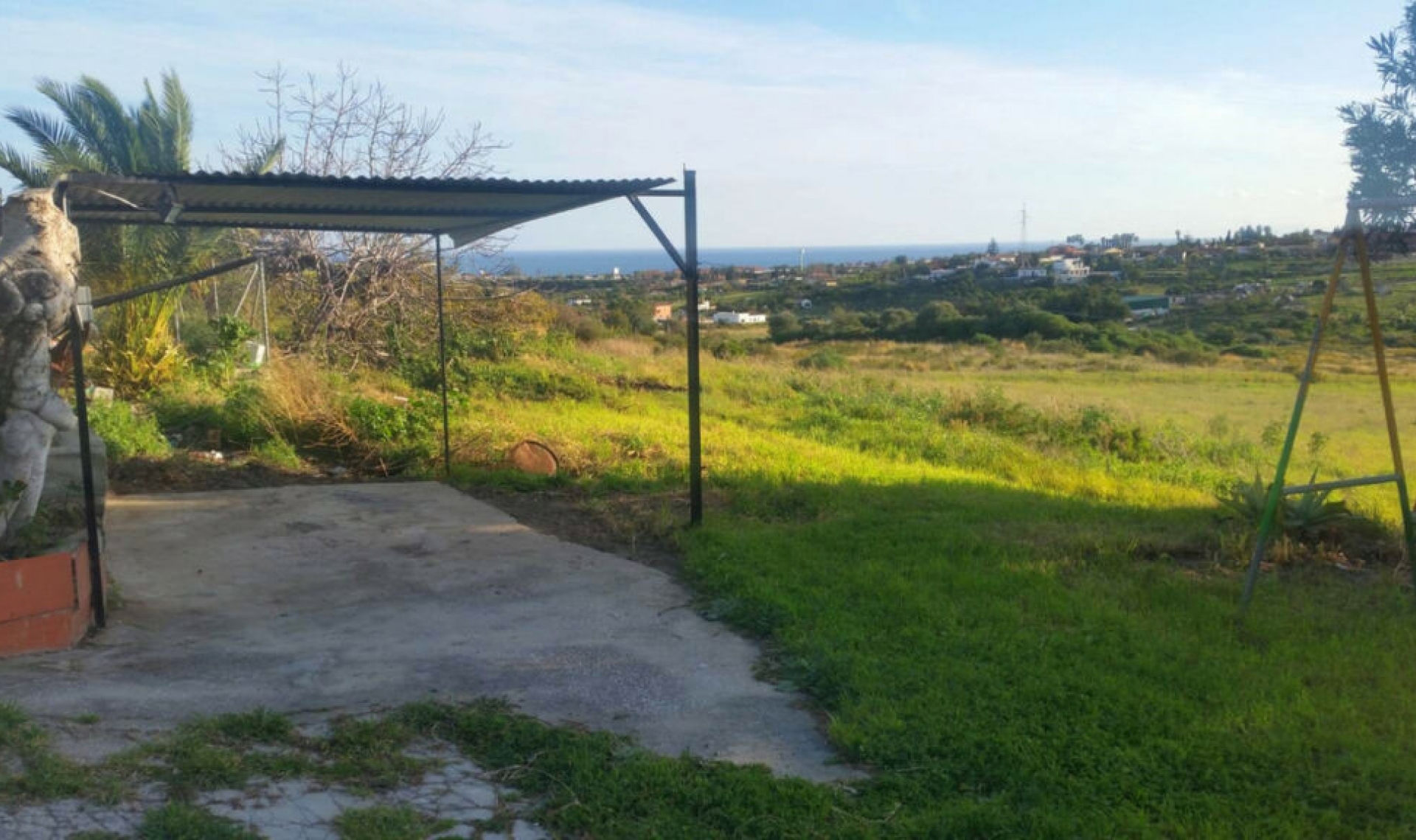 Resale - House -
Estepona